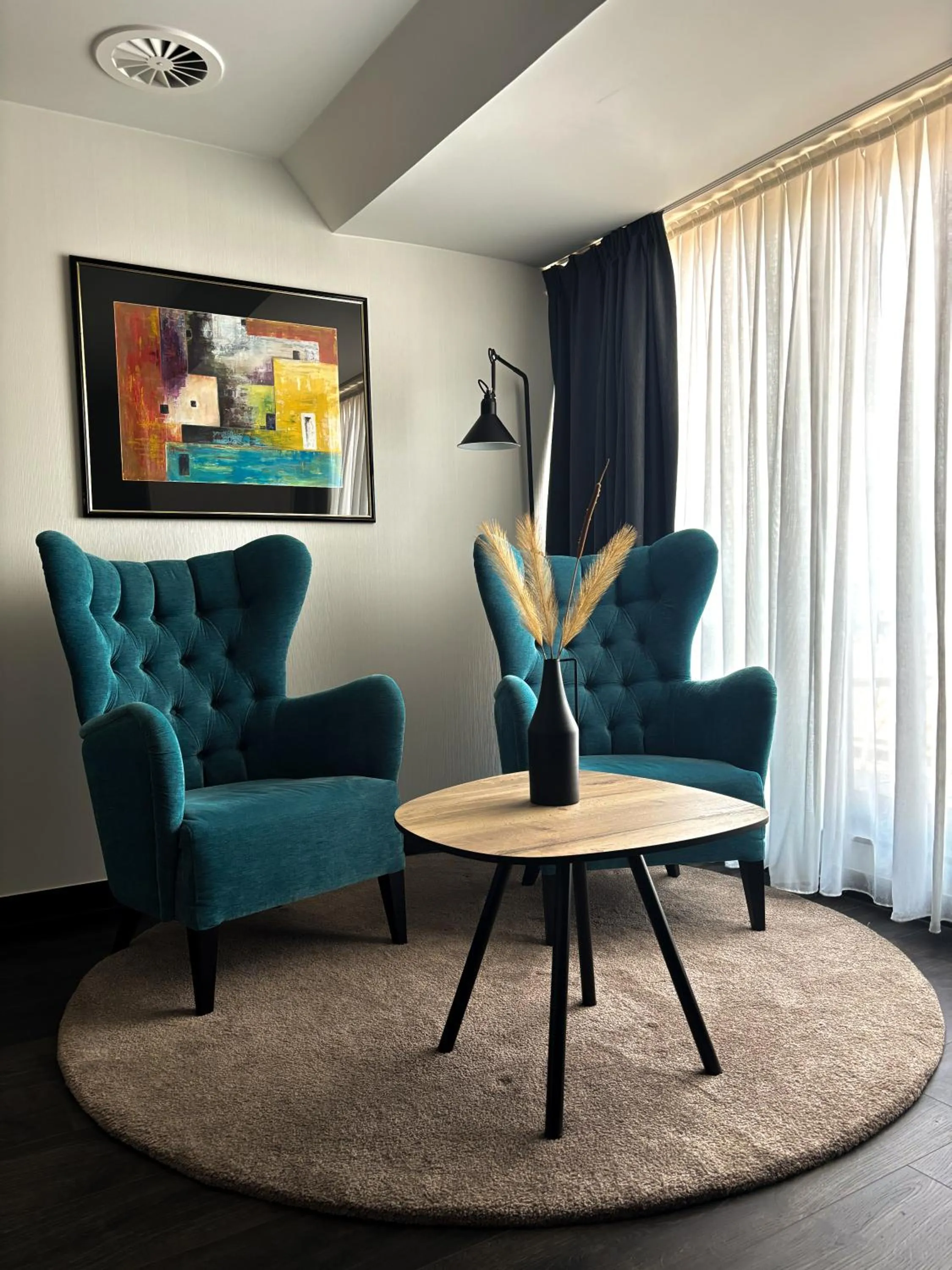 Seating area in Hotel Harmony