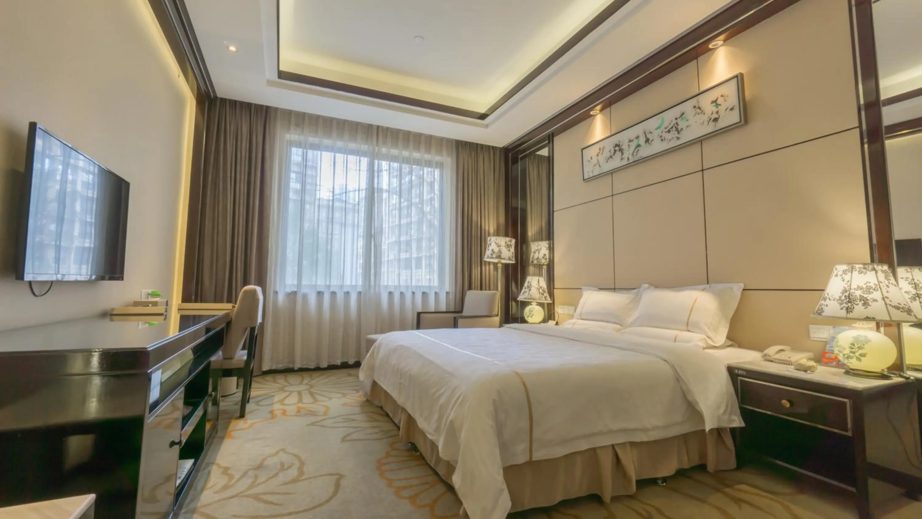 Photo of the whole room, Bed in Jin-Tai Holiday Hotel