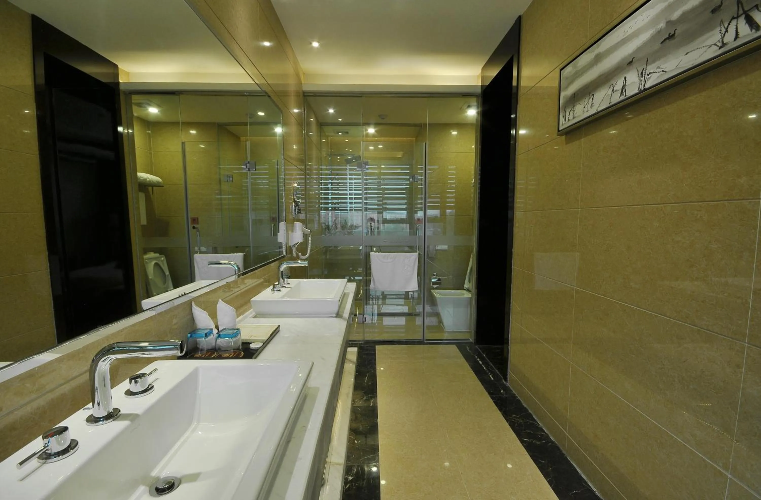 Toilet in Jin-Tai Holiday Hotel