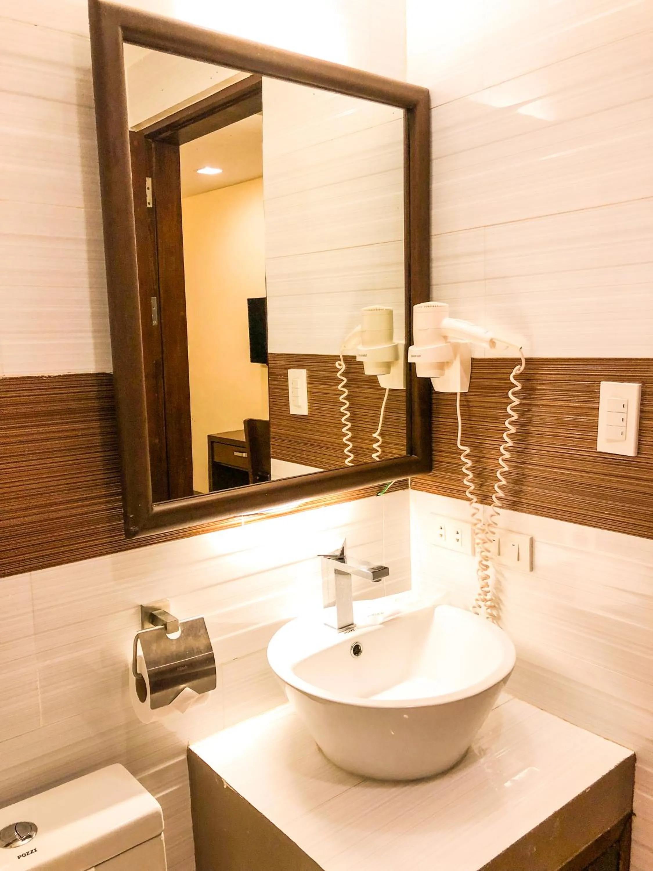 Bathroom in The Piccolo Hotel of Boracay