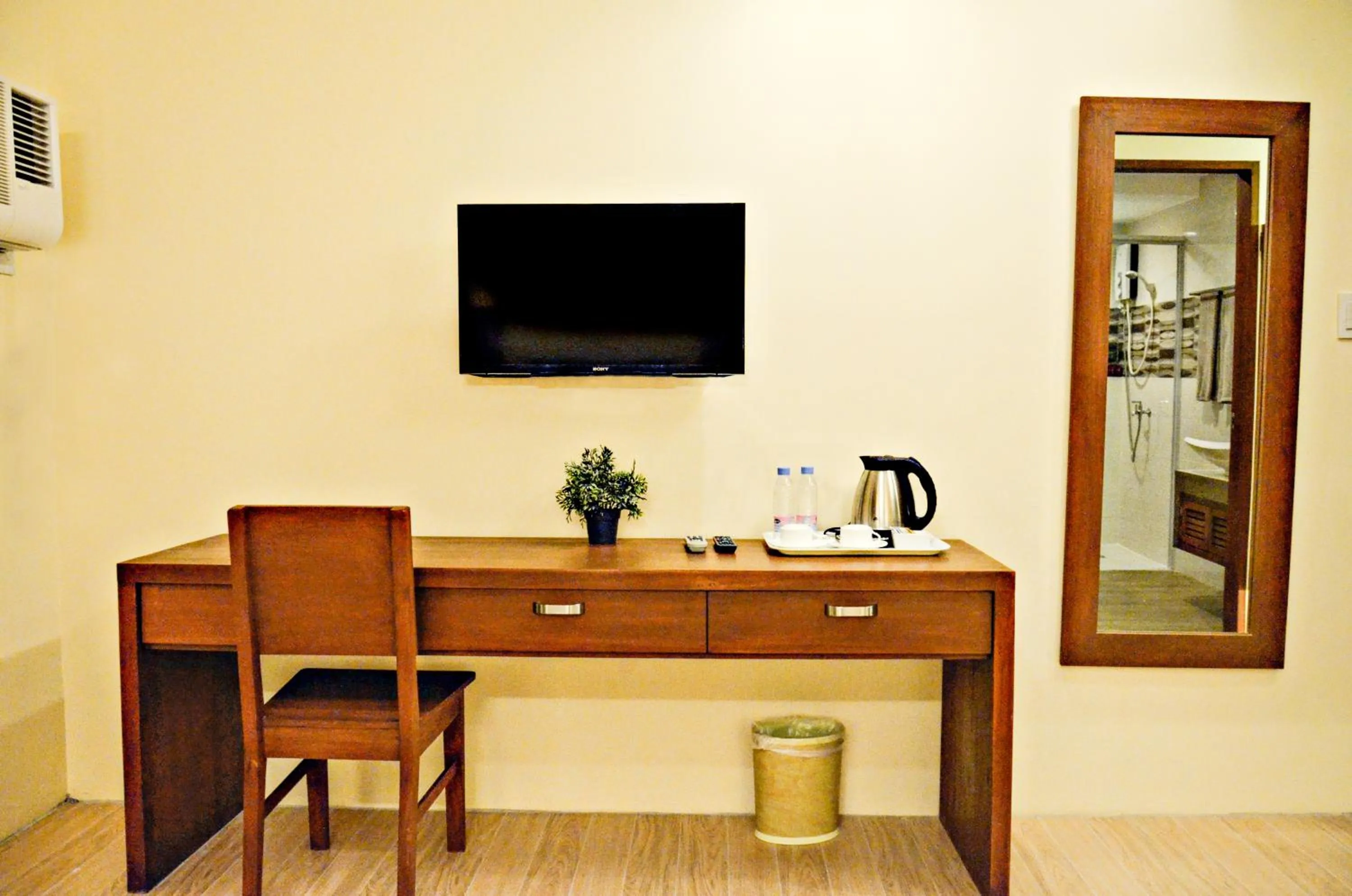 TV and multimedia in The Piccolo Hotel of Boracay