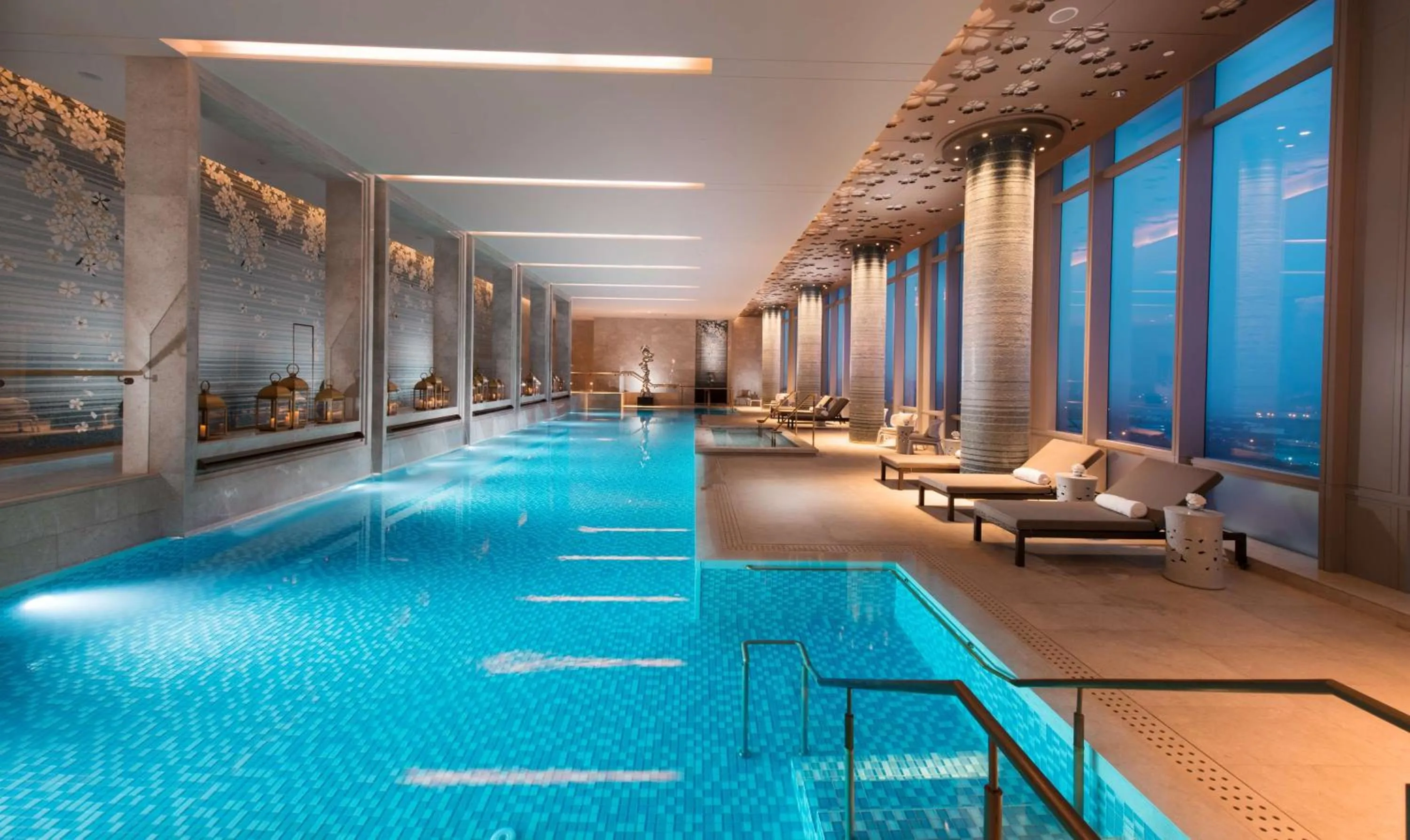 Pool view in Waldorf Astoria Chengdu