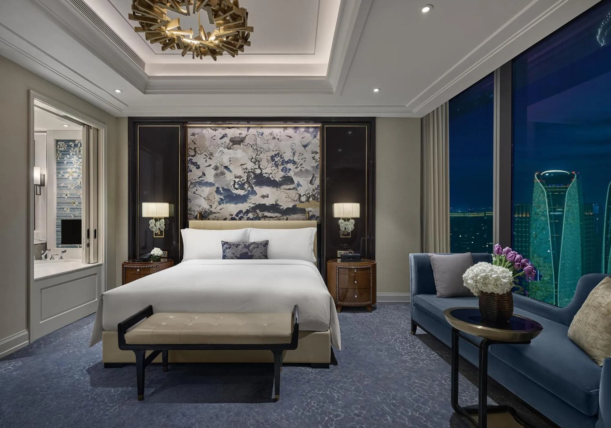Photo of the whole room, Bed in Waldorf Astoria Chengdu