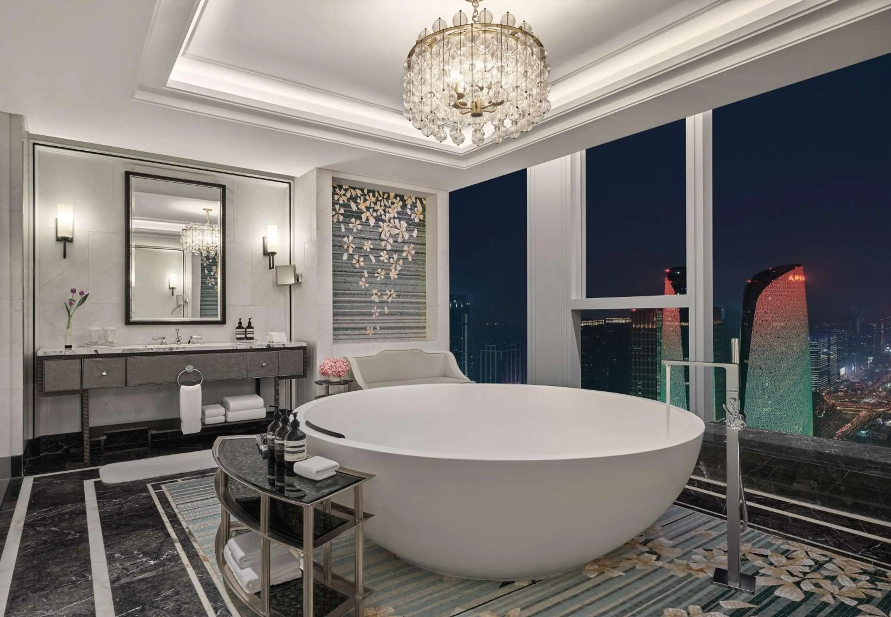 Bathroom in Waldorf Astoria Chengdu