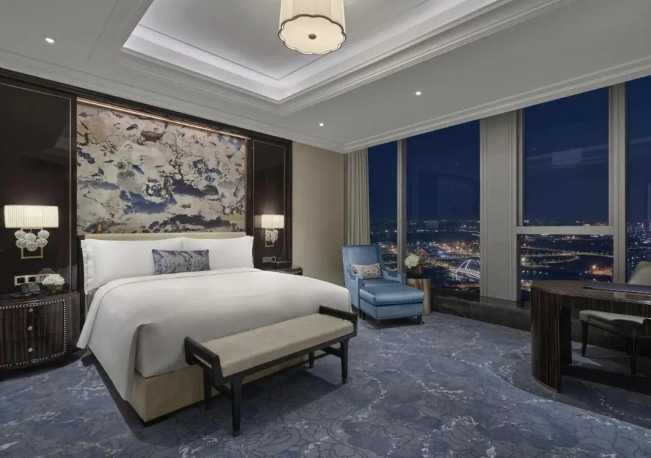 Photo of the whole room, Bed in Waldorf Astoria Chengdu