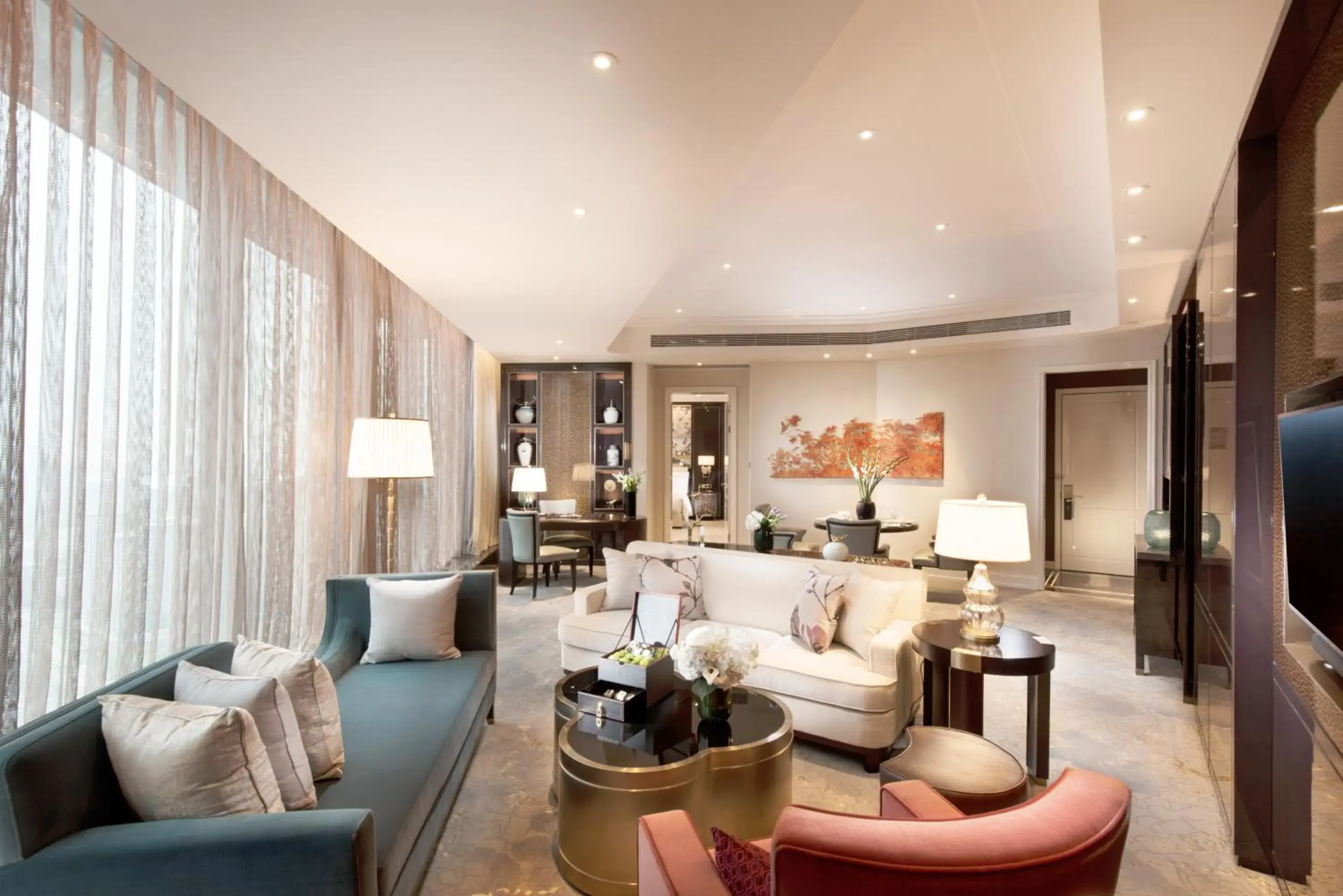 Suite with Skyline View in Waldorf Astoria Chengdu Suite with Skyline View in Waldorf Astoria Chengdu