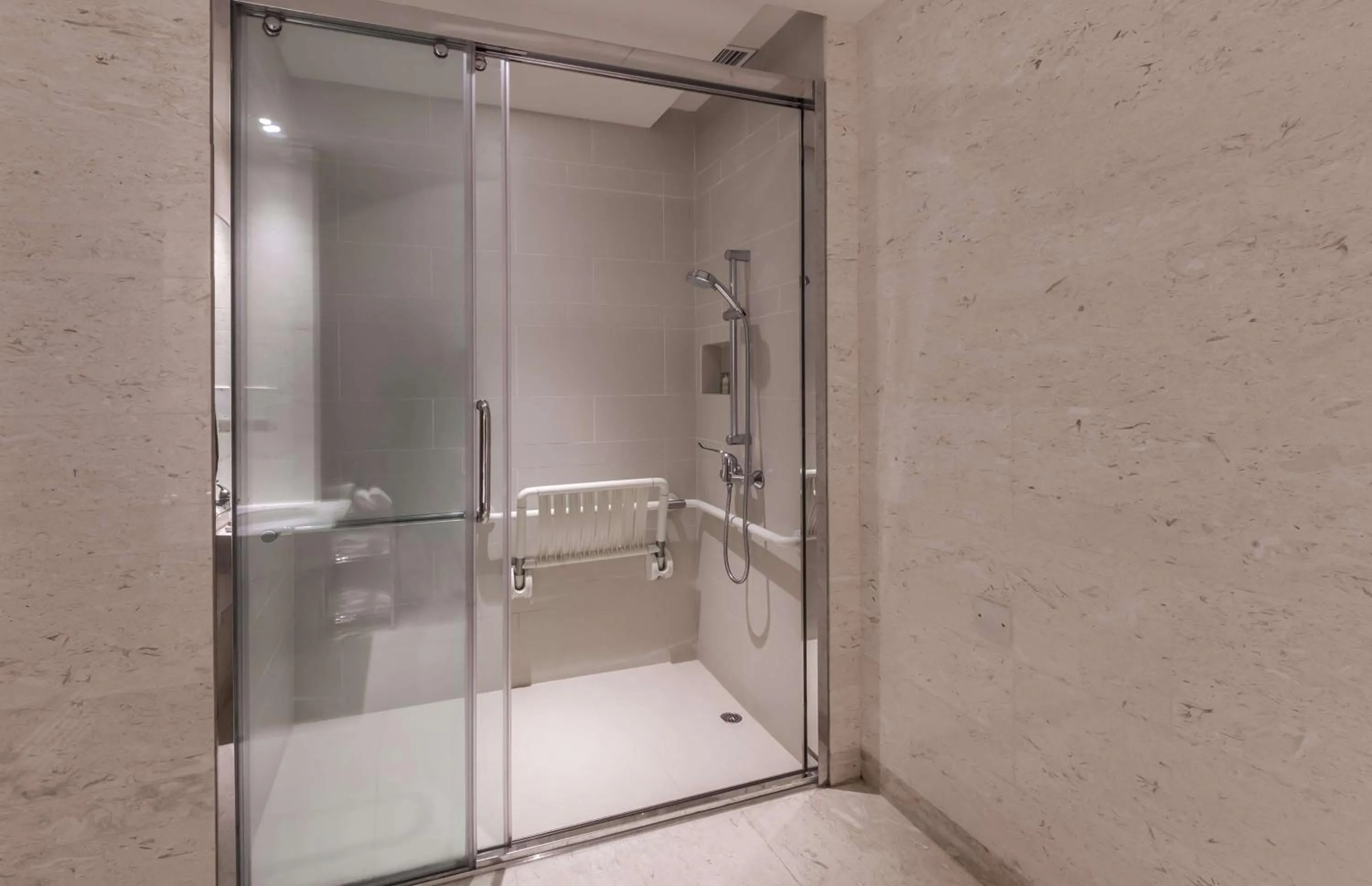 Bathroom in Hilton Garden Inn Hong Kong Mongkok