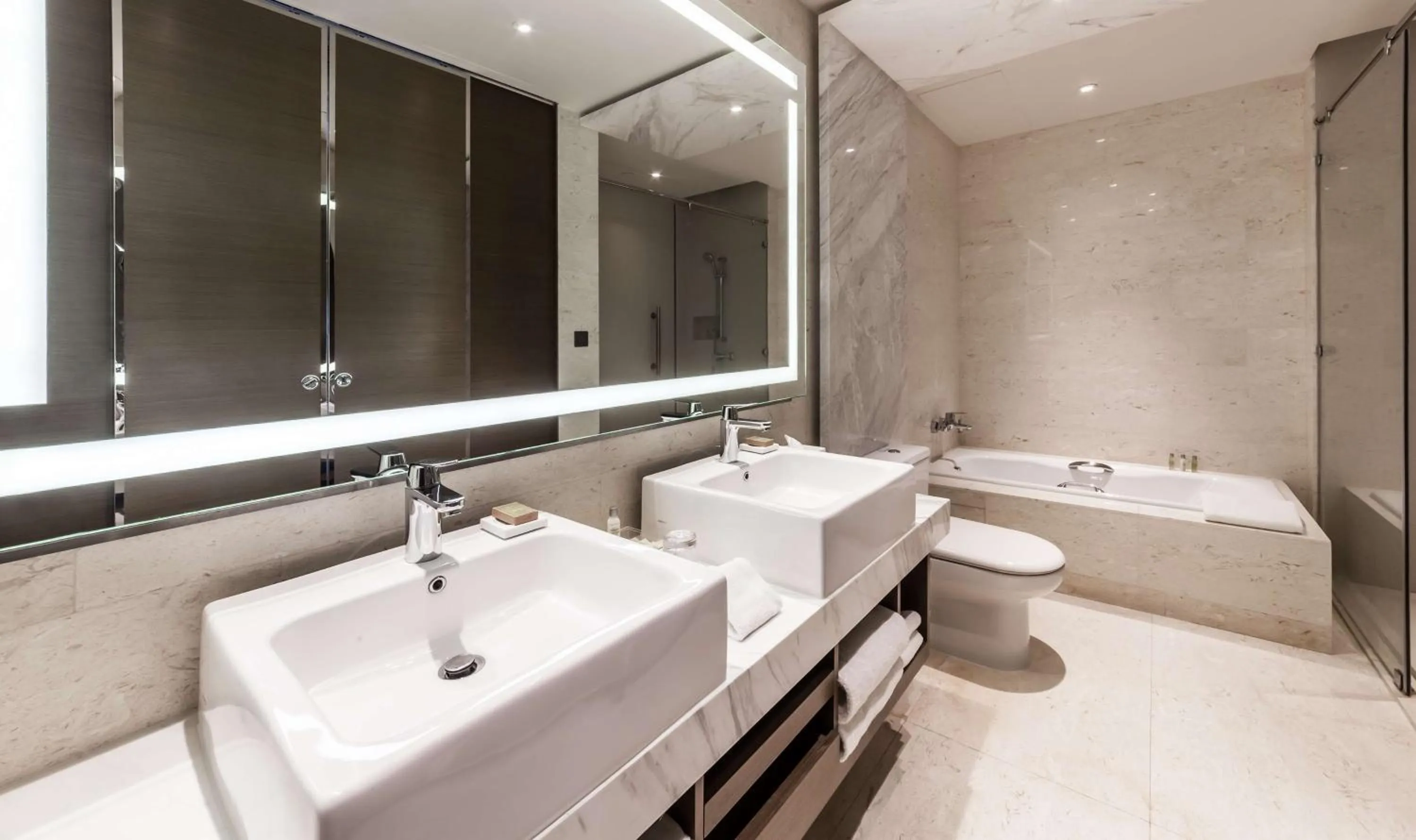 Bathroom in Hilton Garden Inn Hong Kong Mongkok