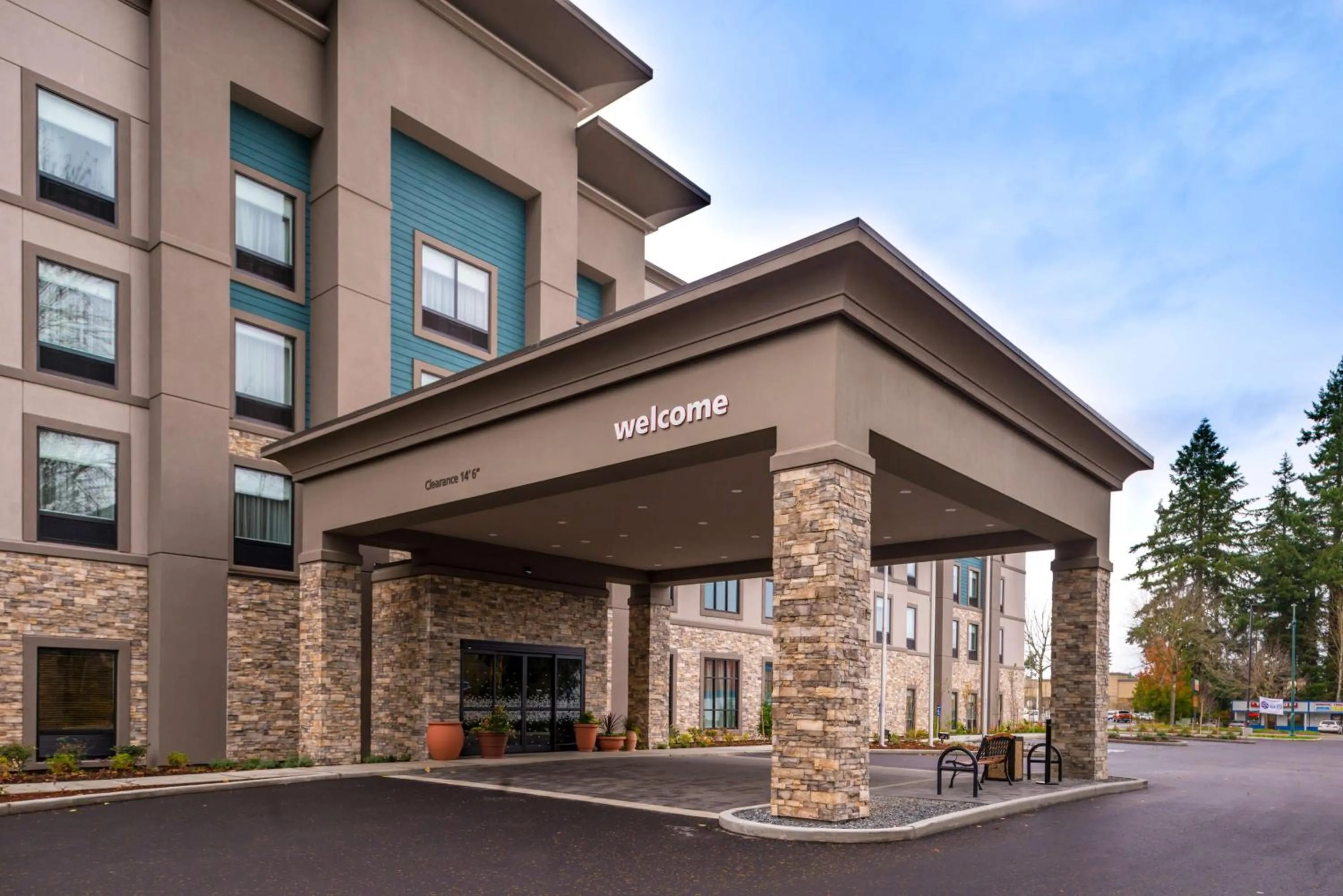 Property building in Hampton Inn & Suites Olympia Lacey, Wa