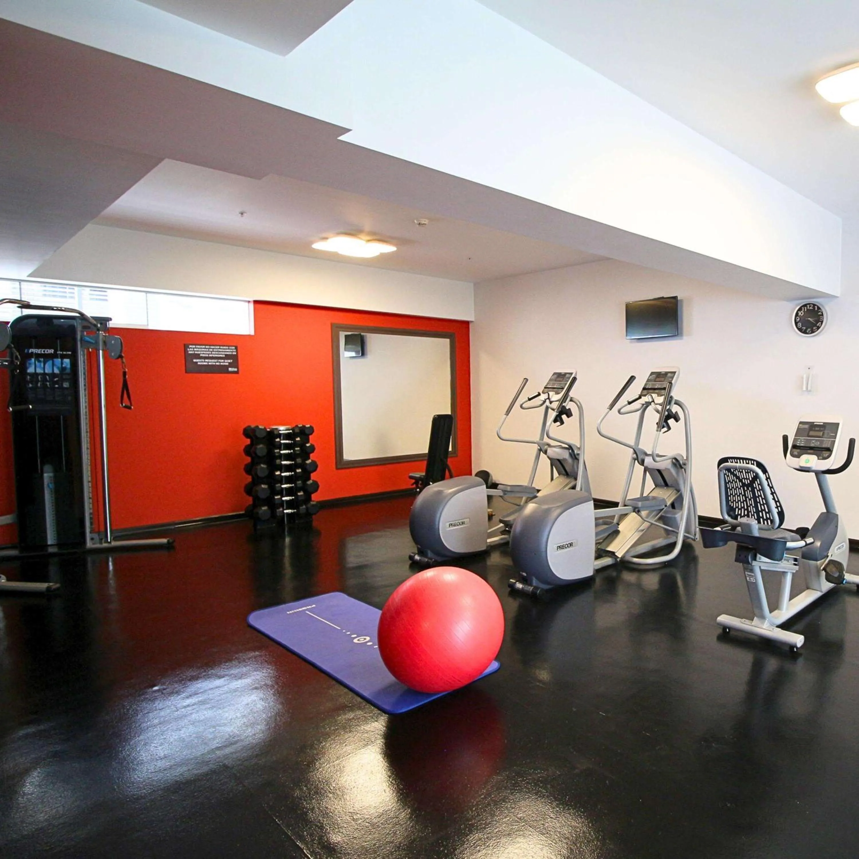 Fitness centre/facilities in Hilton Garden Inn Lima Surco