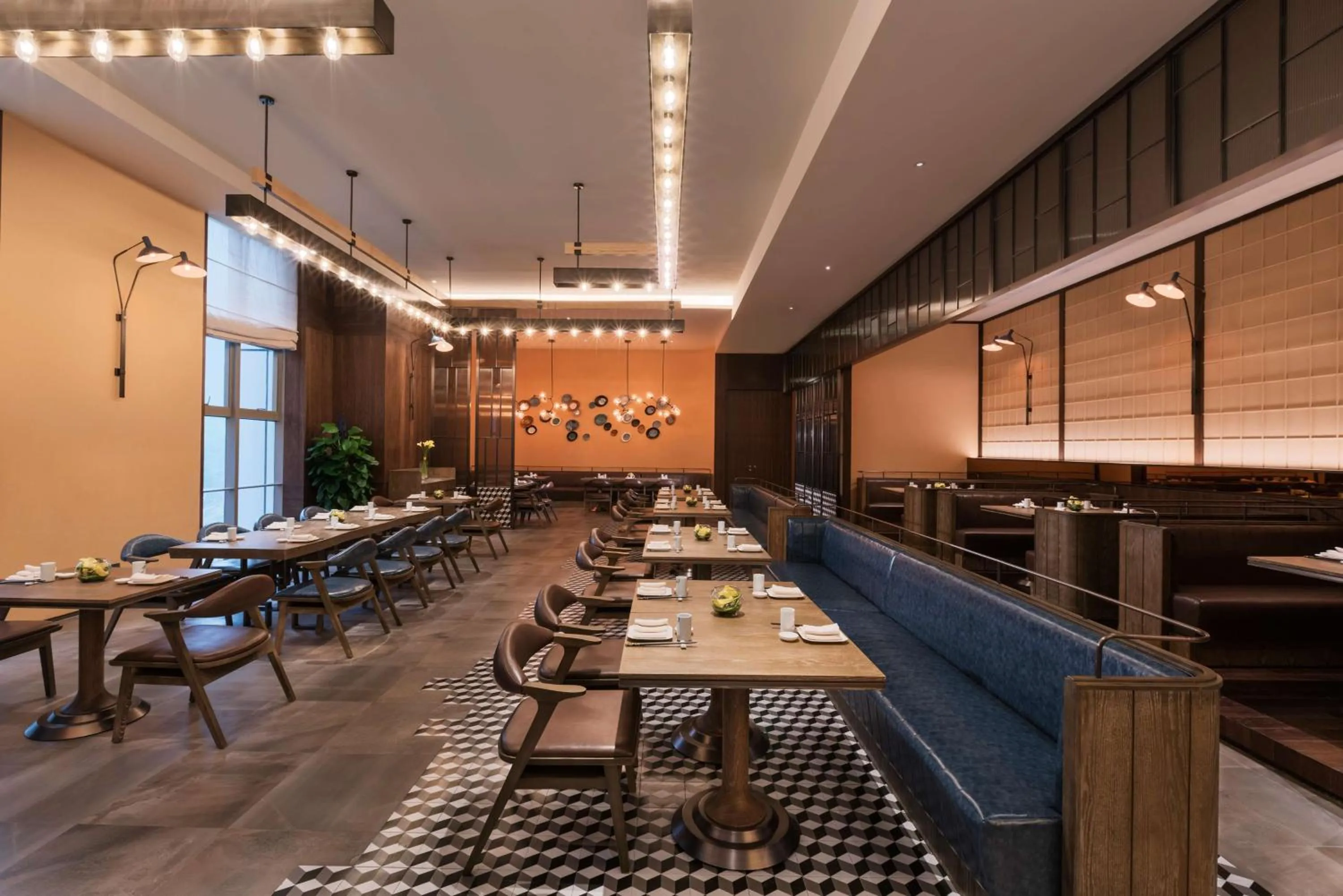 Restaurant/places to eat in DoubleTree by Hilton Hotel Shiyan