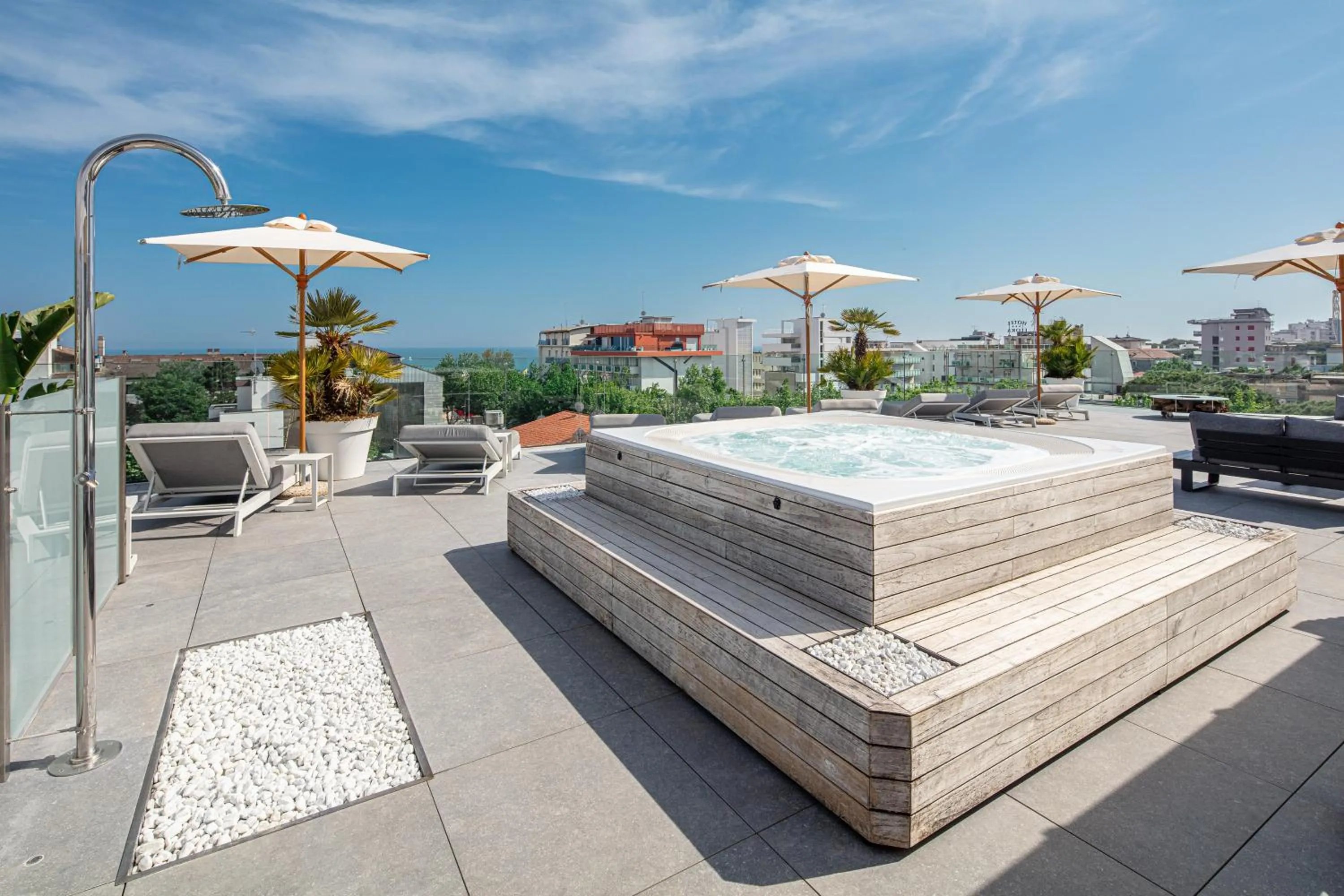 Solarium in Monaco Suites Hotel