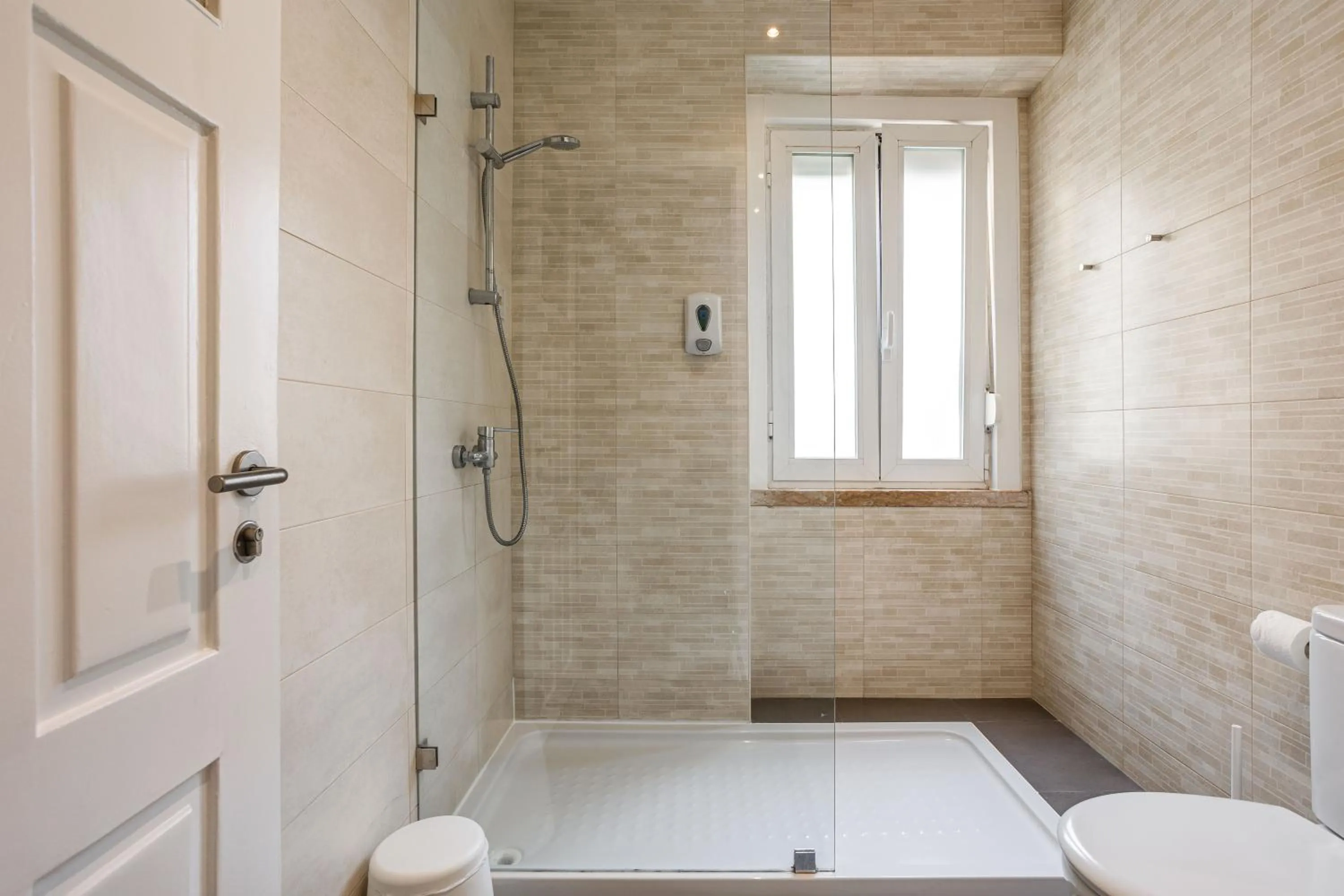 Shower in Home Out Rooms & Apartments