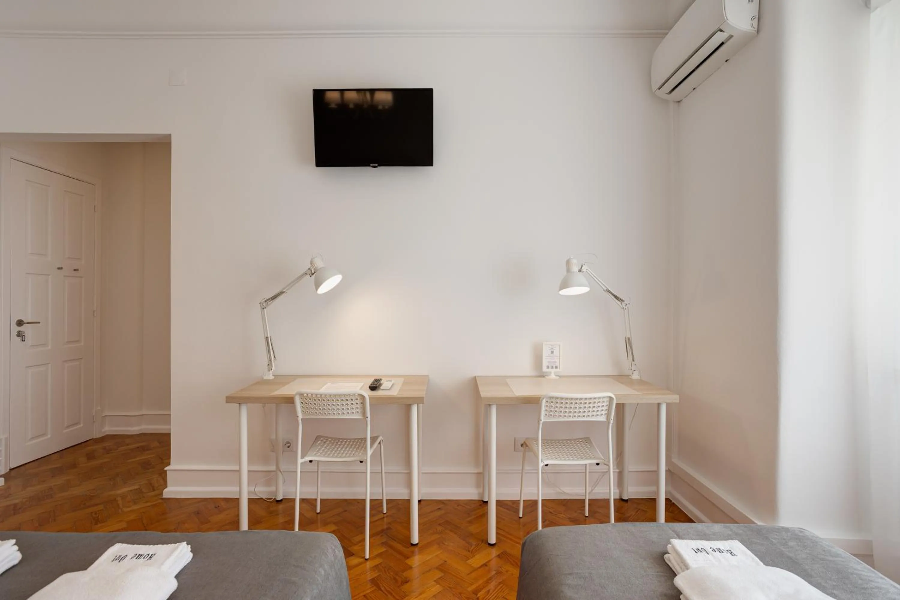 Photo of the whole room, Bed in Home Out Rooms & Apartments