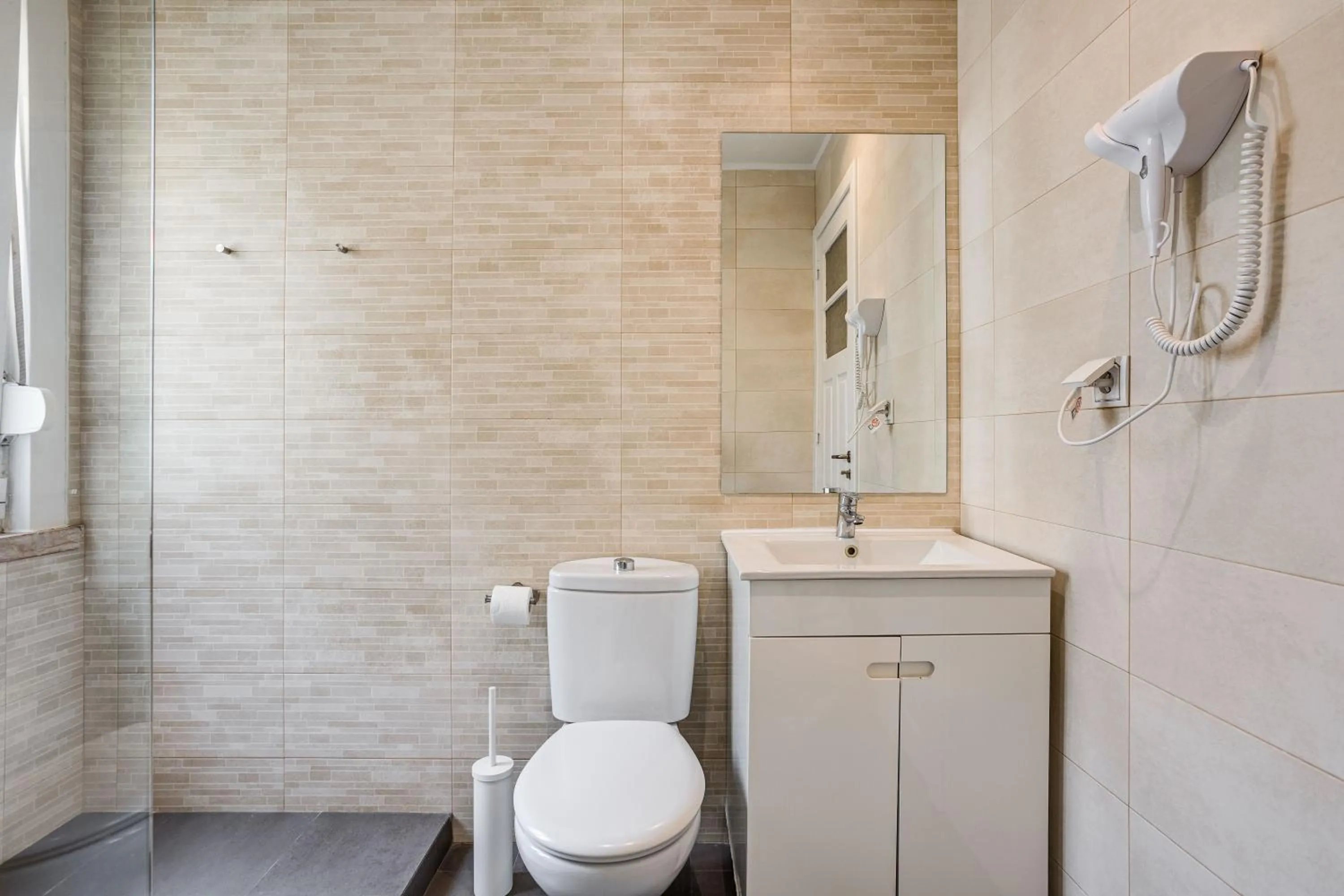 Shower in Home Out Rooms & Apartments