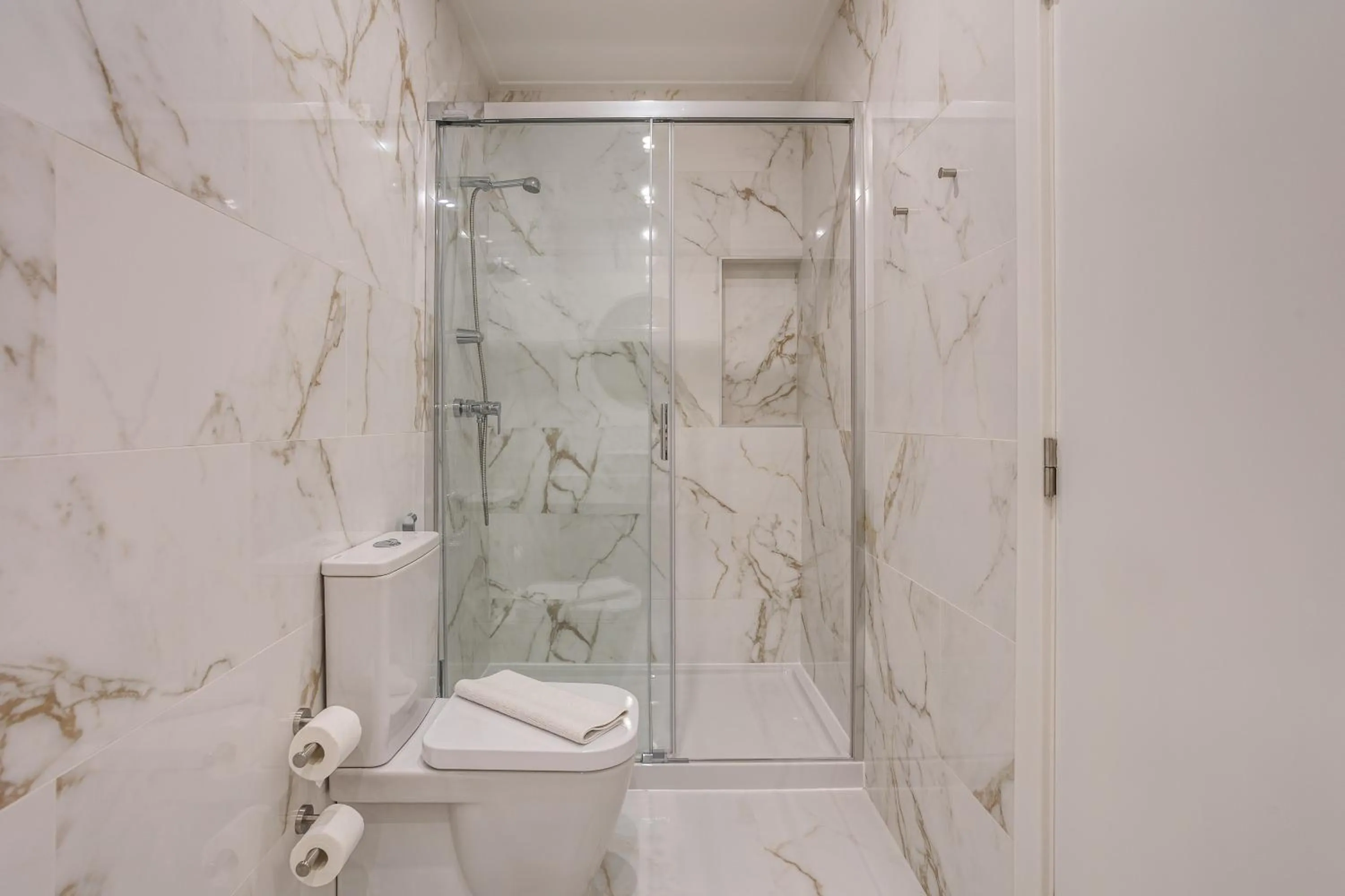 Shower in Home Out Rooms & Apartments