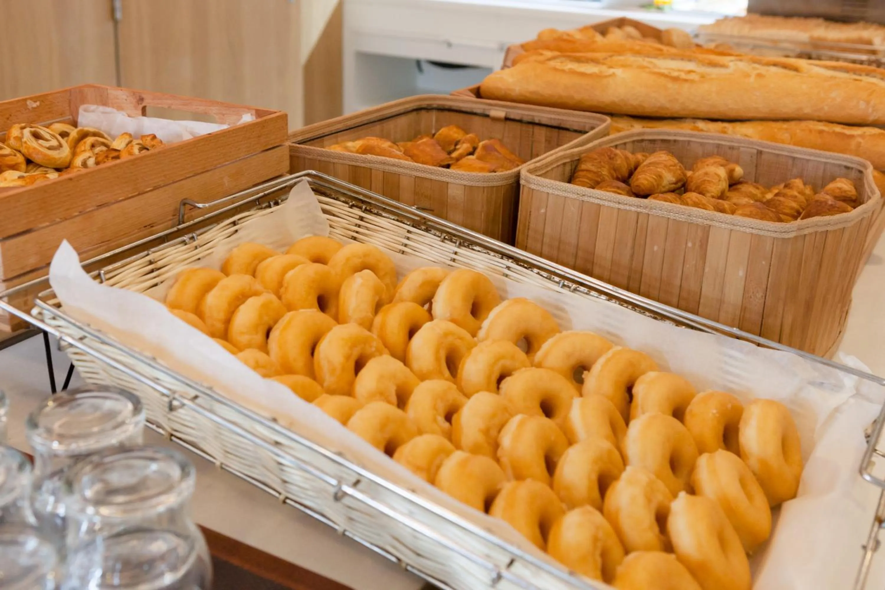 Buffet breakfast in Ibersol Siurell