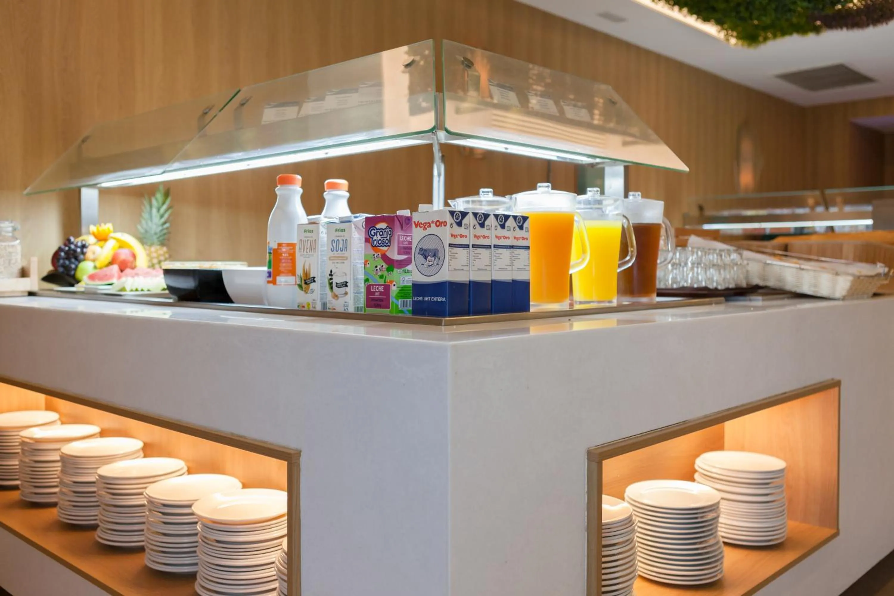 Buffet breakfast in Ibersol Siurell