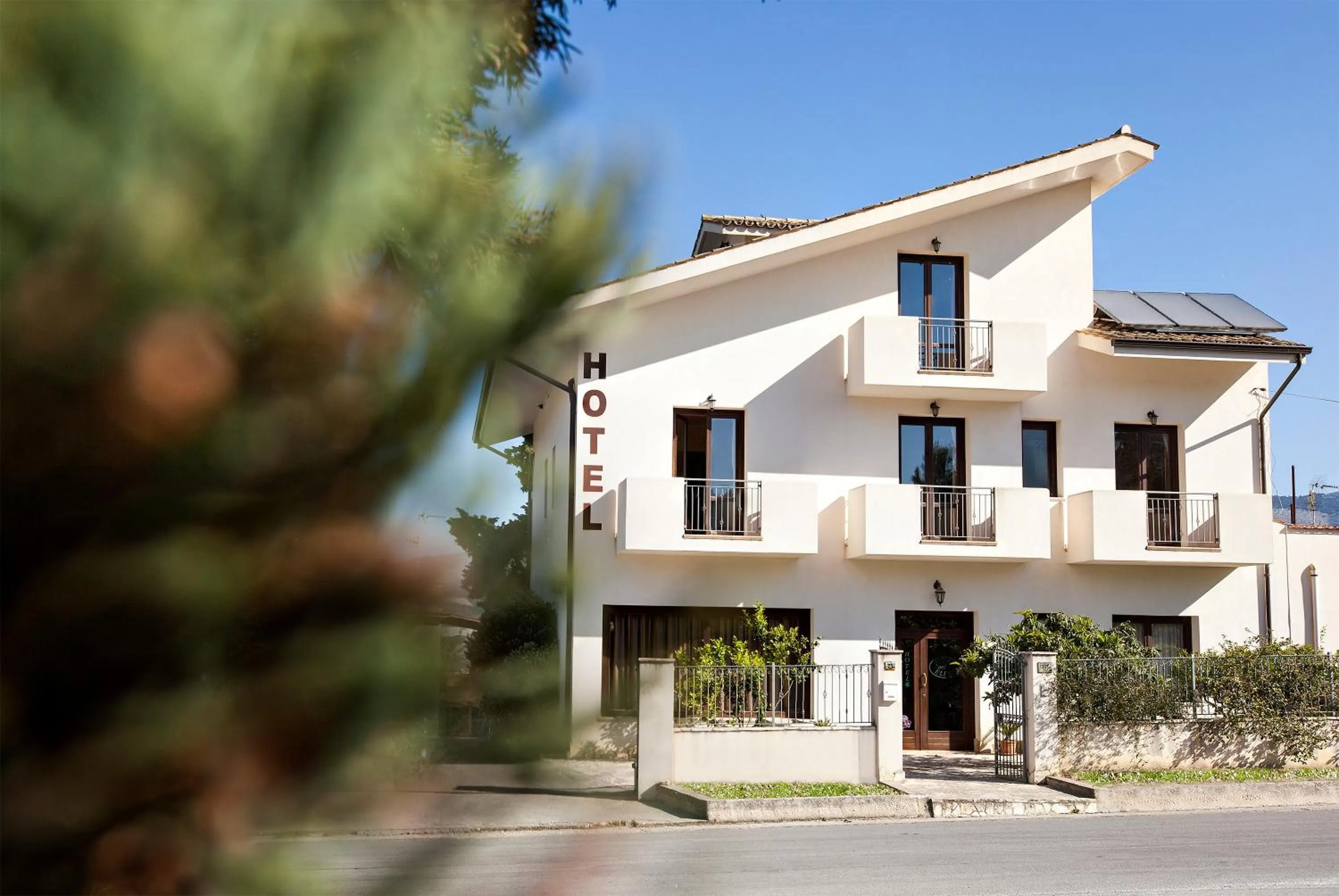 Facade/entrance in Hotel Terra degli Elimi