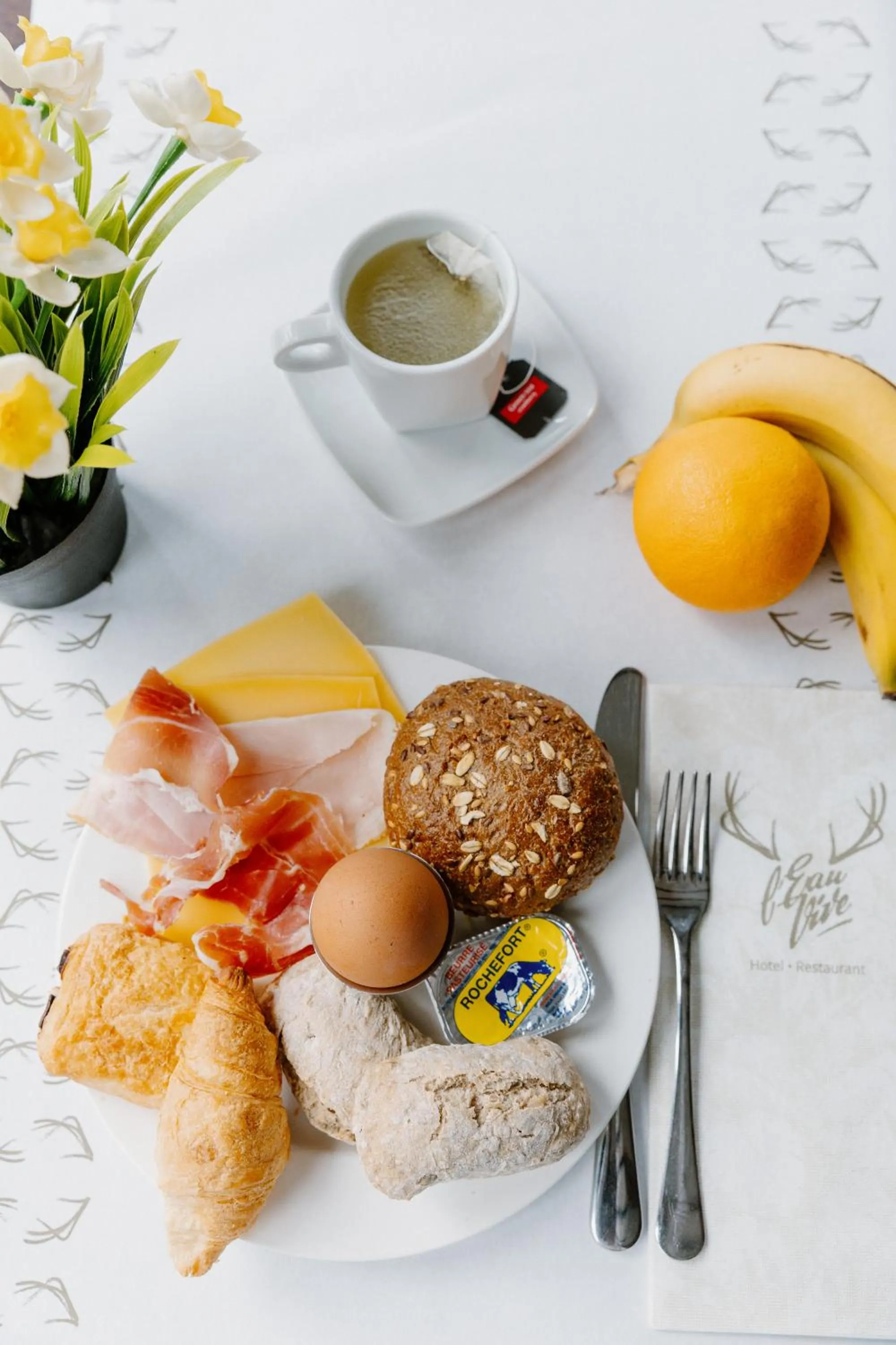 Breakfast in Hotel L'eau Vive