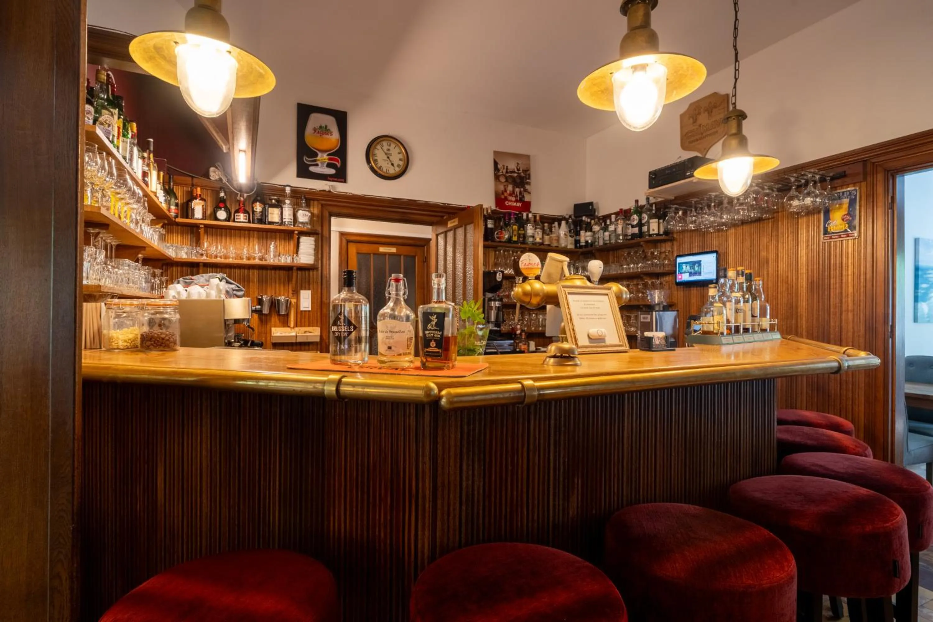 Lounge or bar in Hotel L'eau Vive