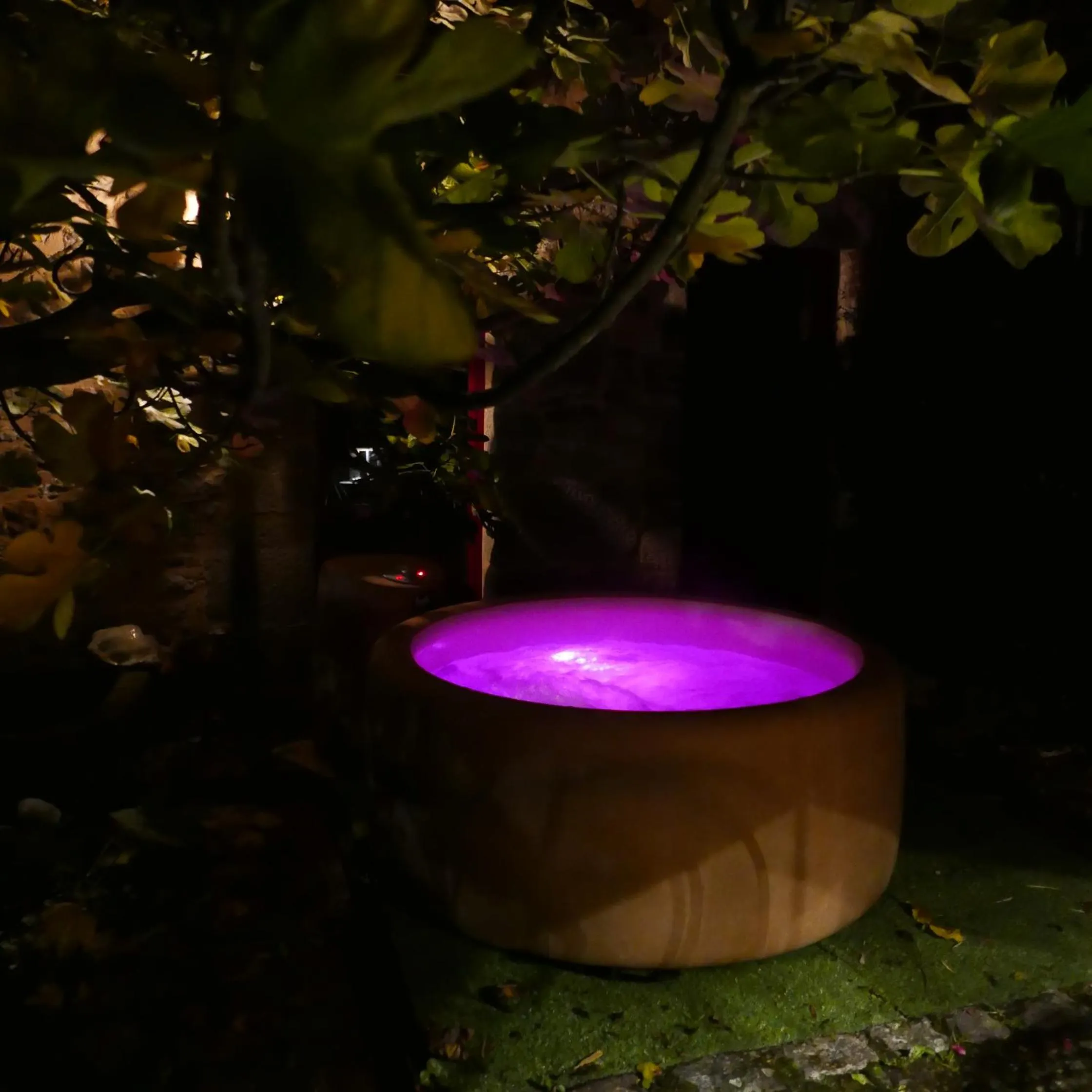 Hot Tub in Les Insolites de Coco