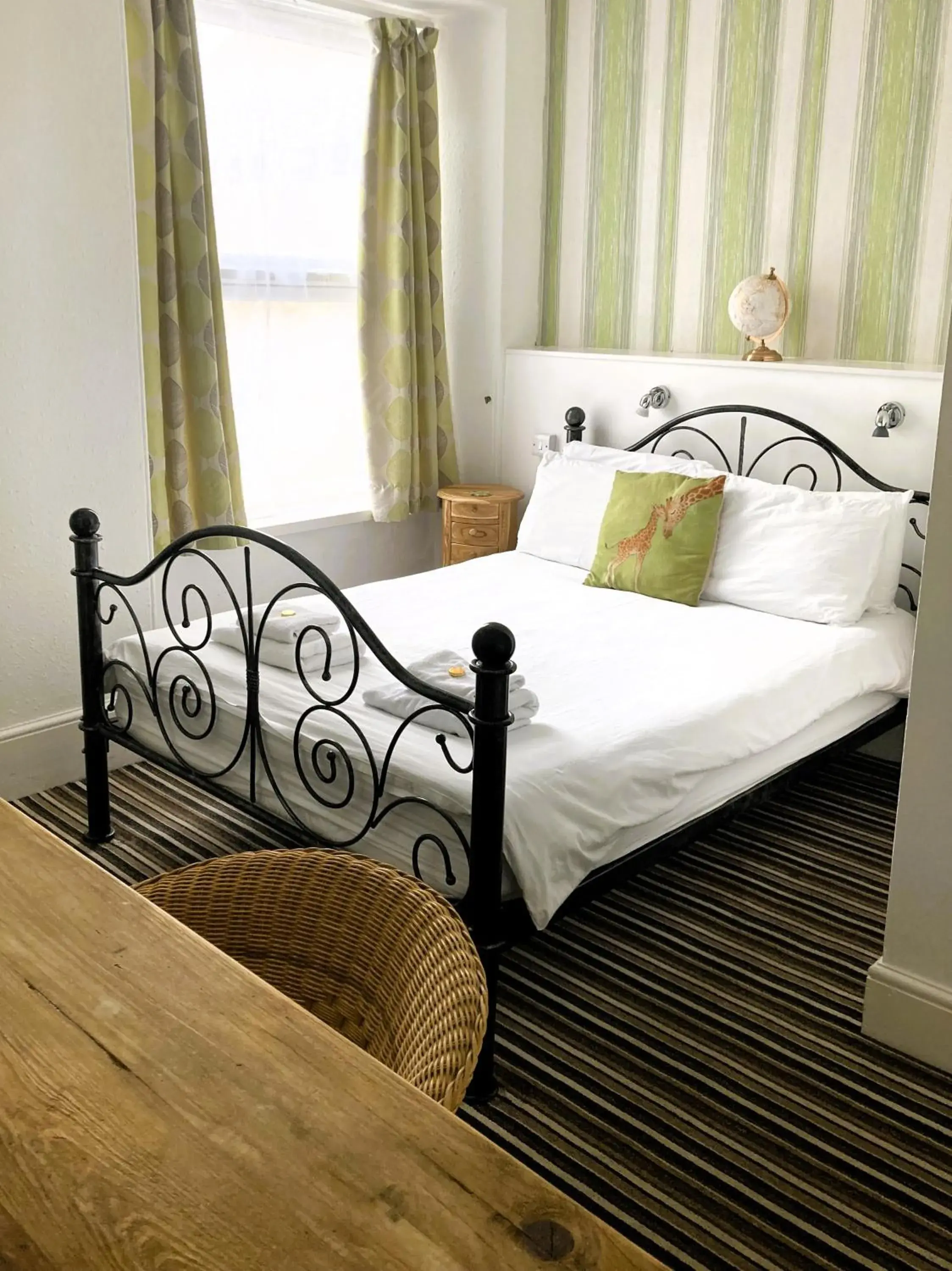 Double Room with Private Bathroom in Donnington Guesthouse Double Room with Private Bathroom in Donnington Guesthouse