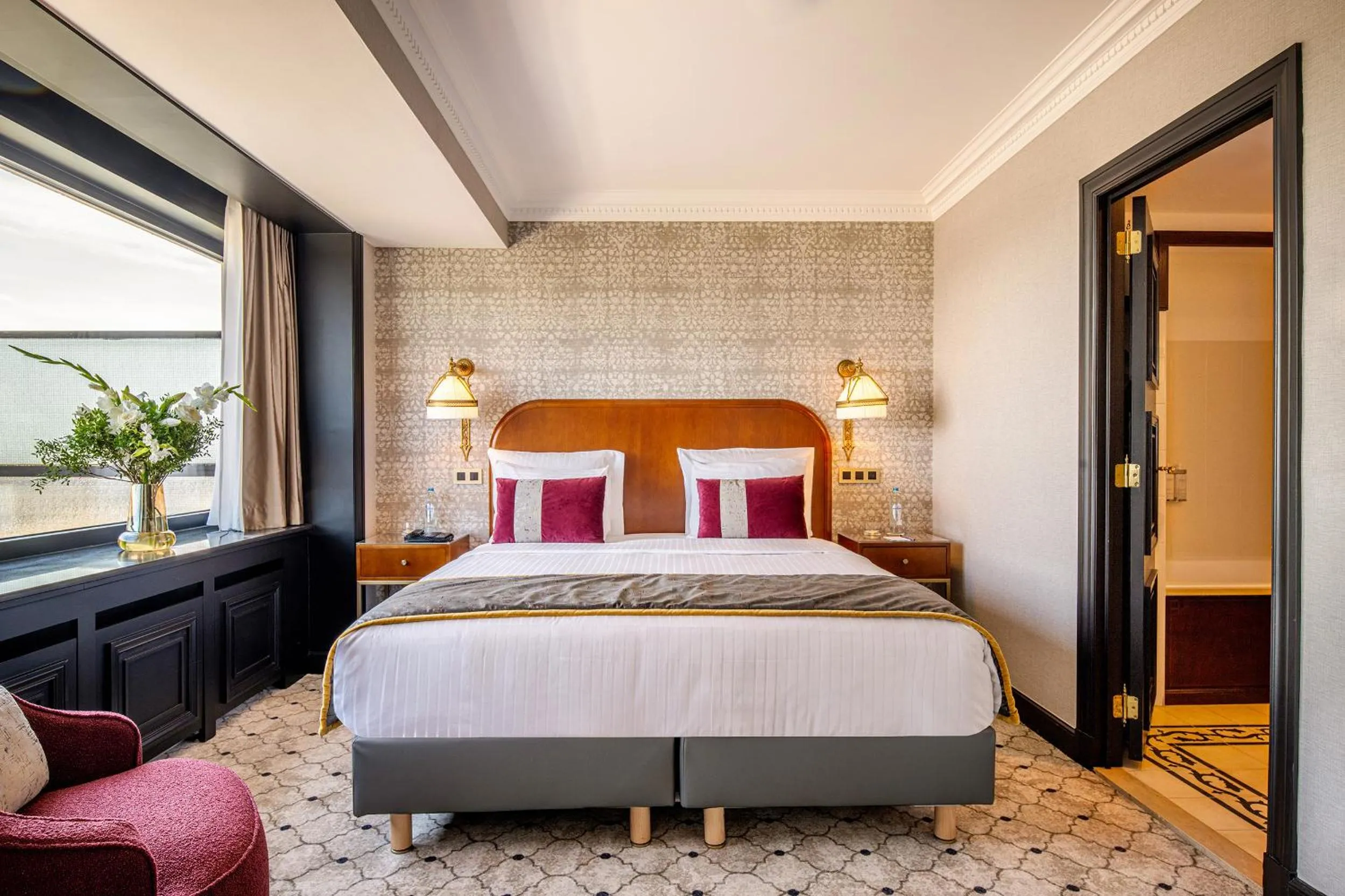 Bed in Hotel Barsey by Warwick