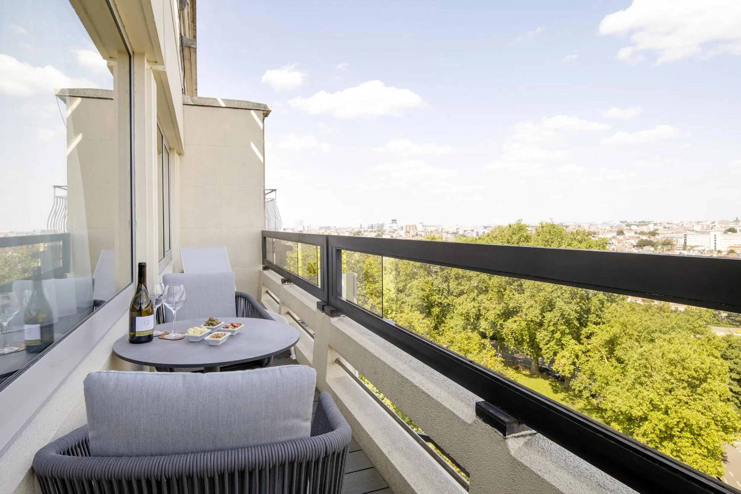 Patio in Hotel Barsey by Warwick