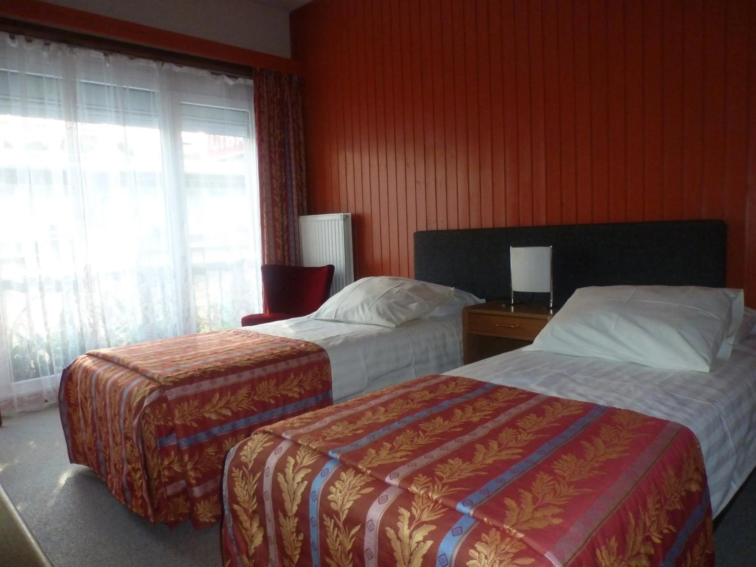 Photo of the whole room, Bed in Hotel 'T Hert