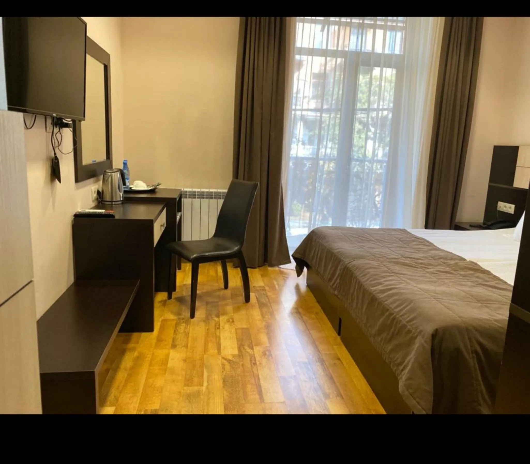 hair dresser, Bed in Hotel Lilia Yerevan