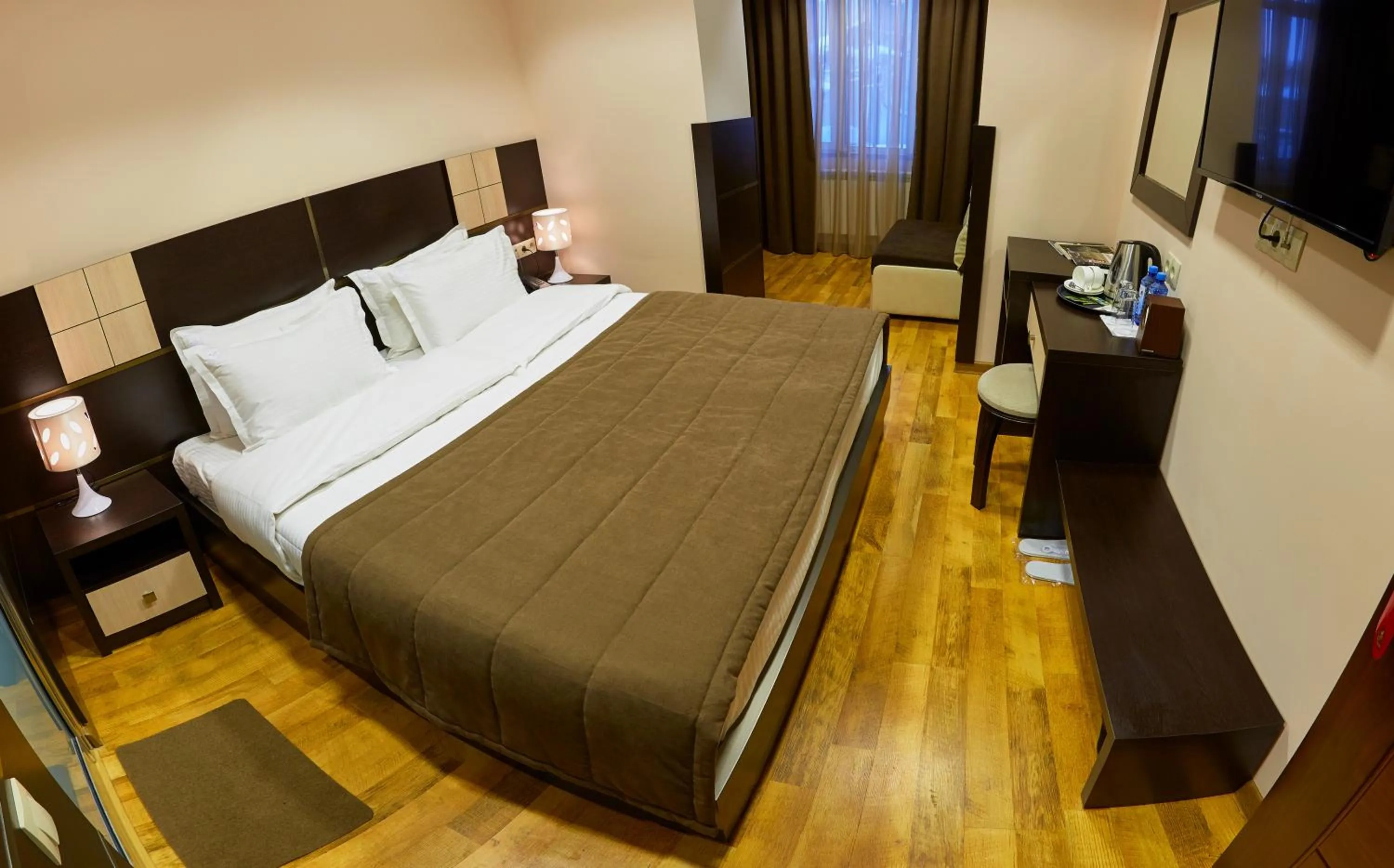 Bedroom, Bed in Hotel Lilia Yerevan