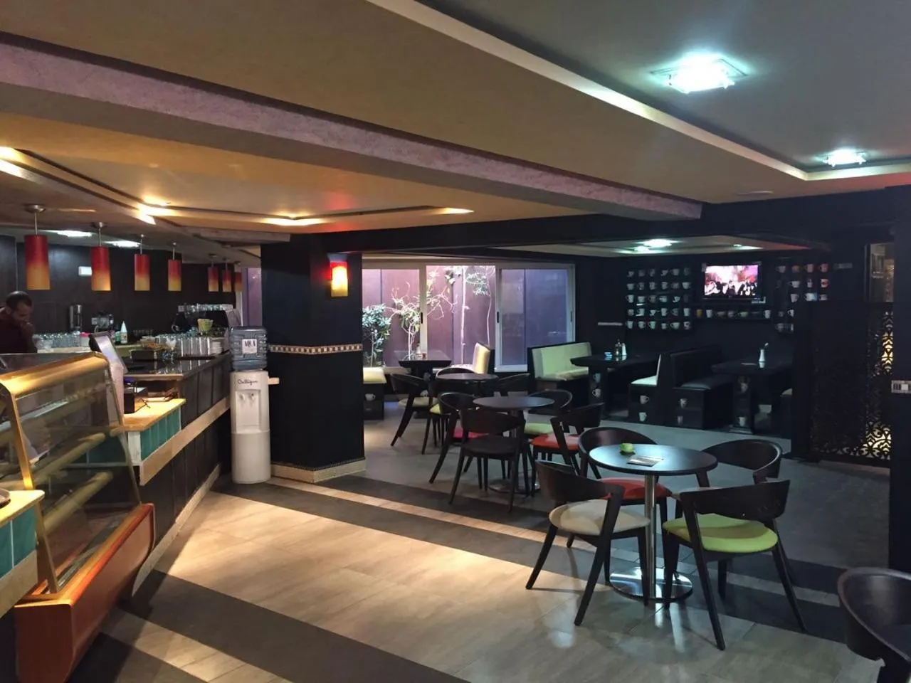 Restaurant/places to eat in Rooms Palace Appart-Hôtel