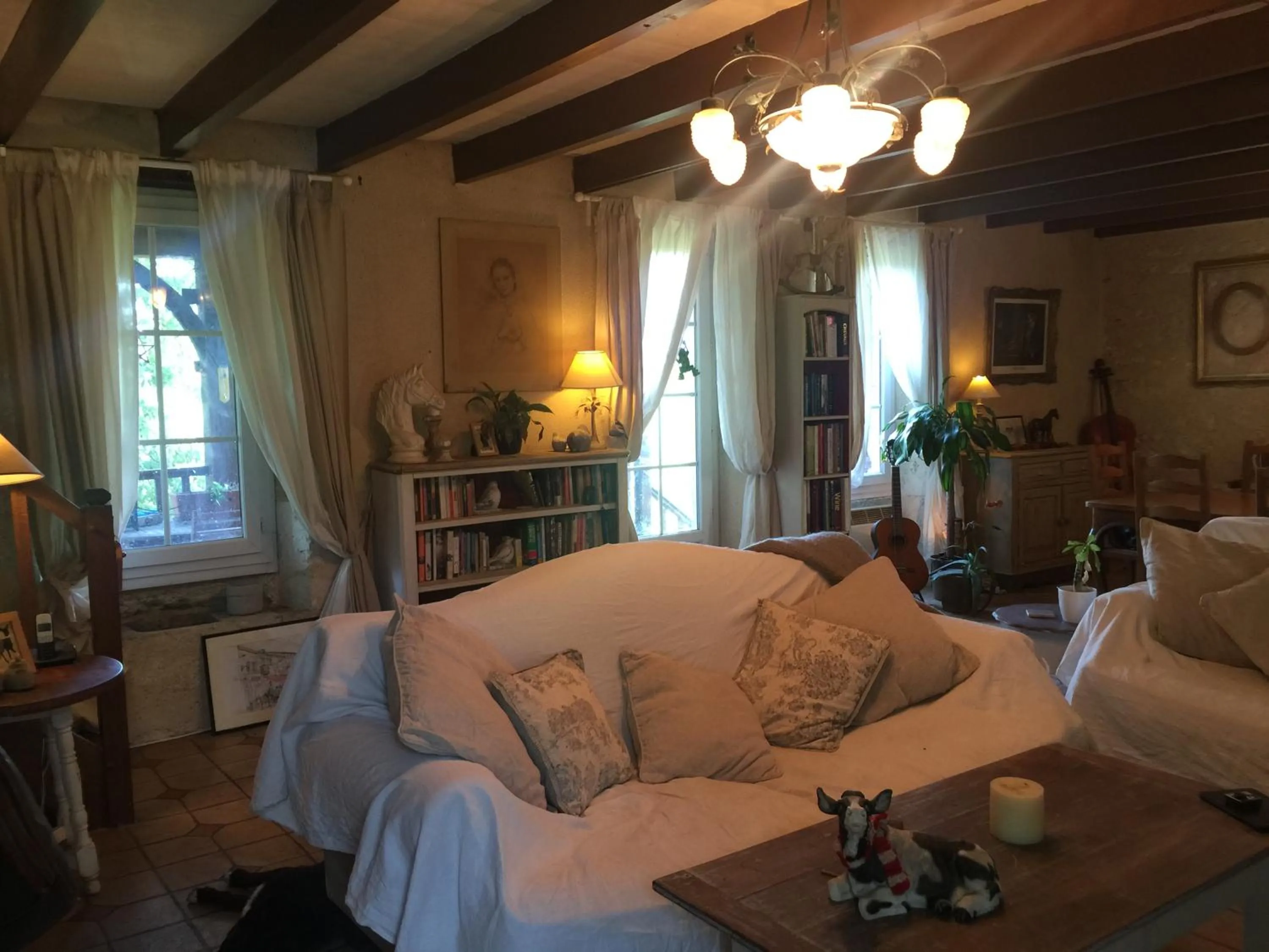 Communal lounge/ TV room in Le Peyrail