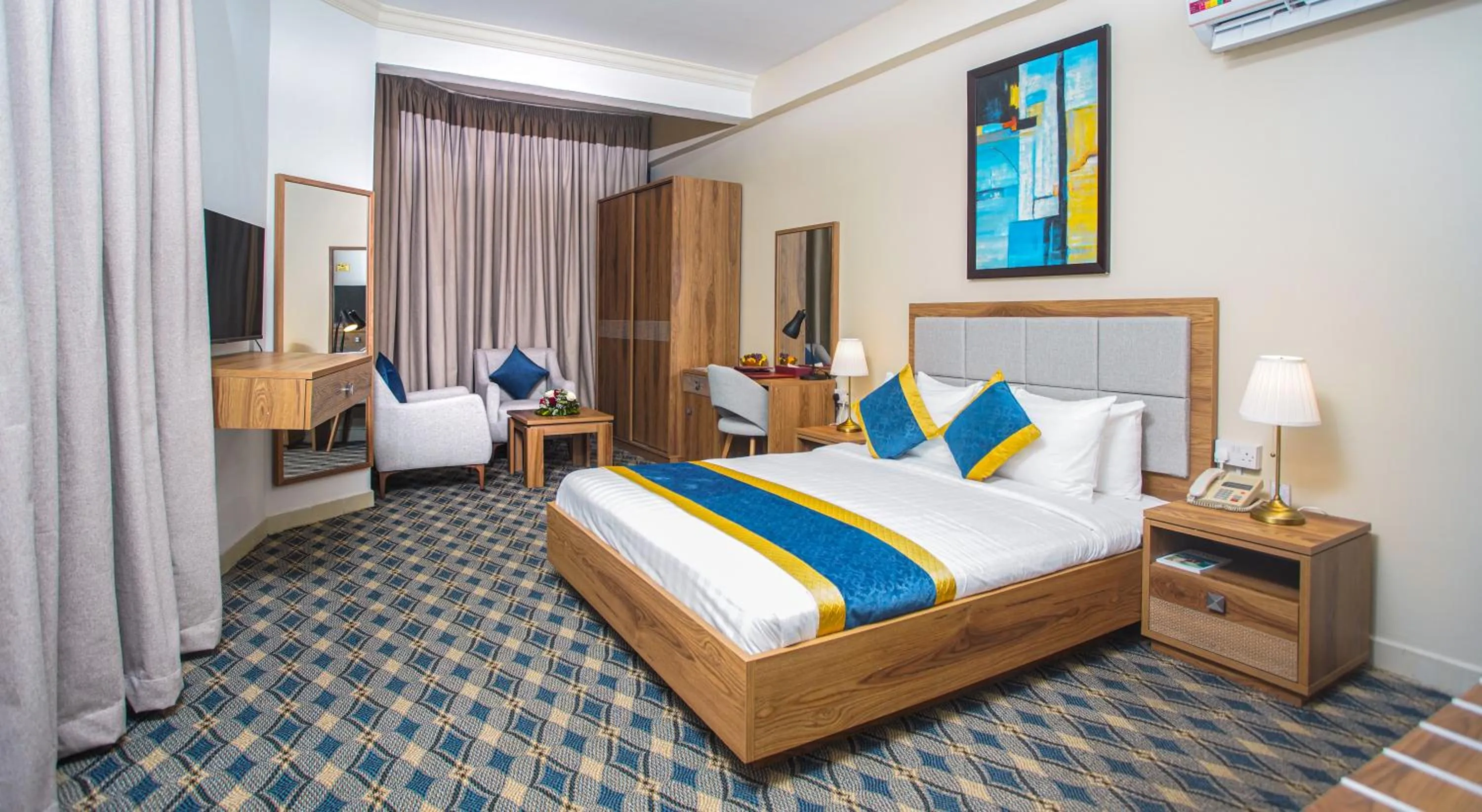 Bedroom, Bed in La Villa Palace Hotel