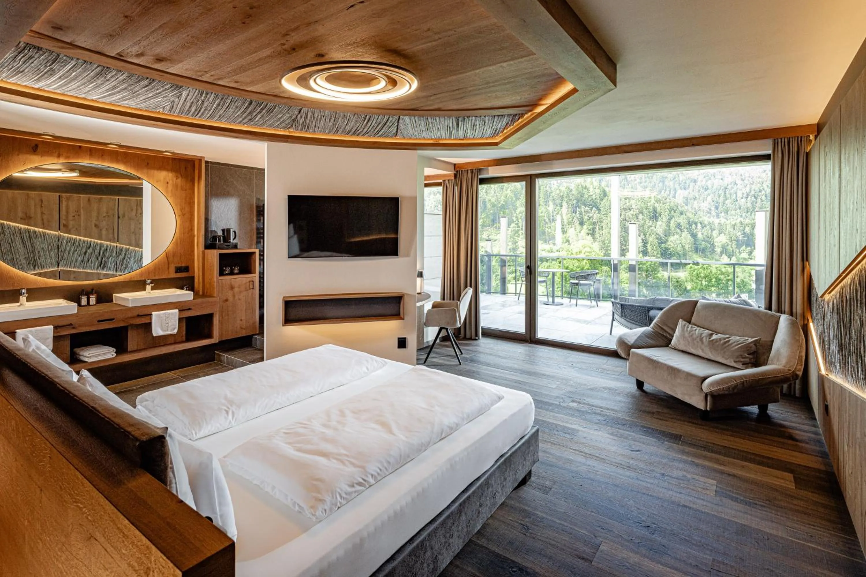 Photo of the whole room, Bed in Leitgam Adults Only Hotel