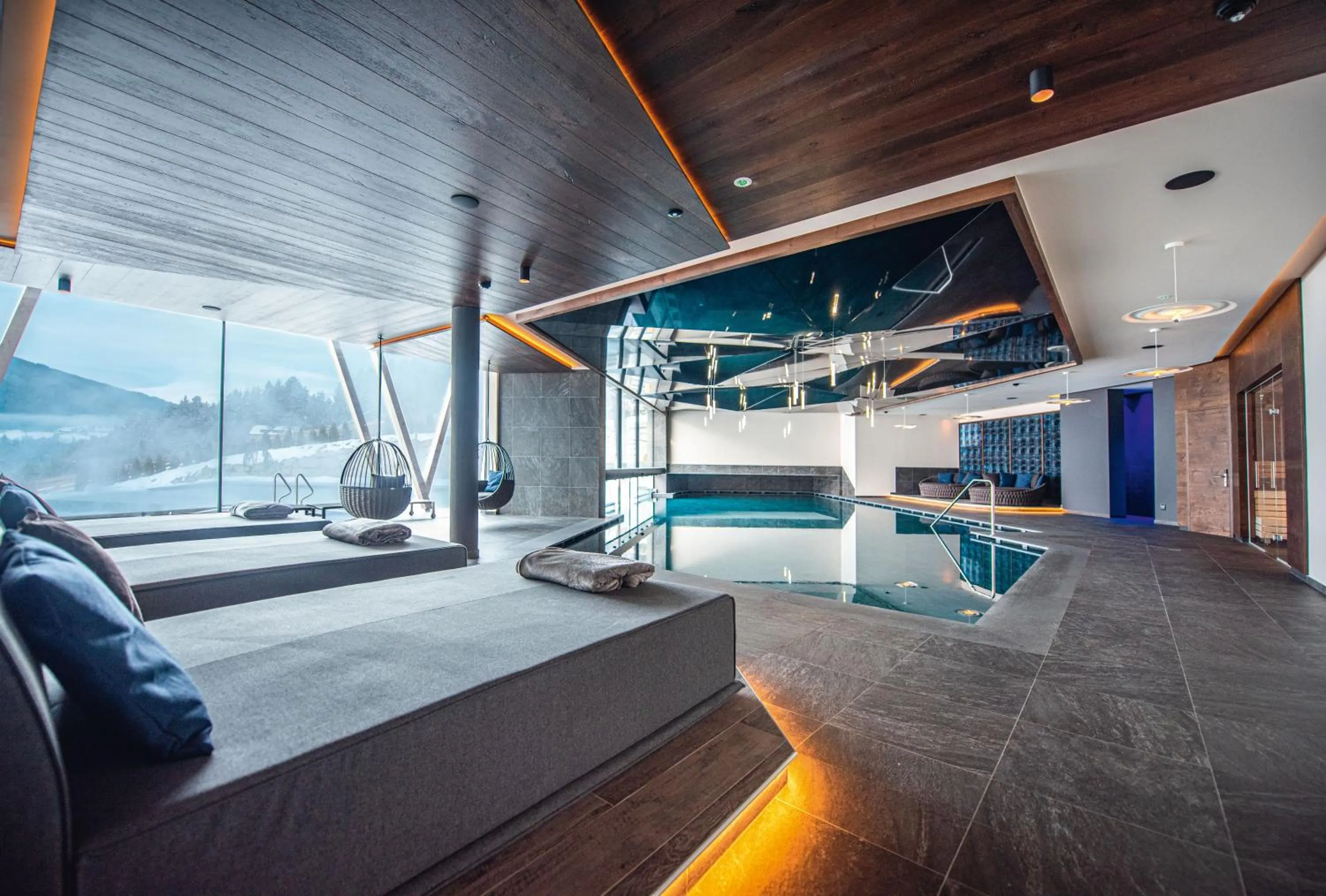 Swimming pool in Leitgam Adults Only Hotel