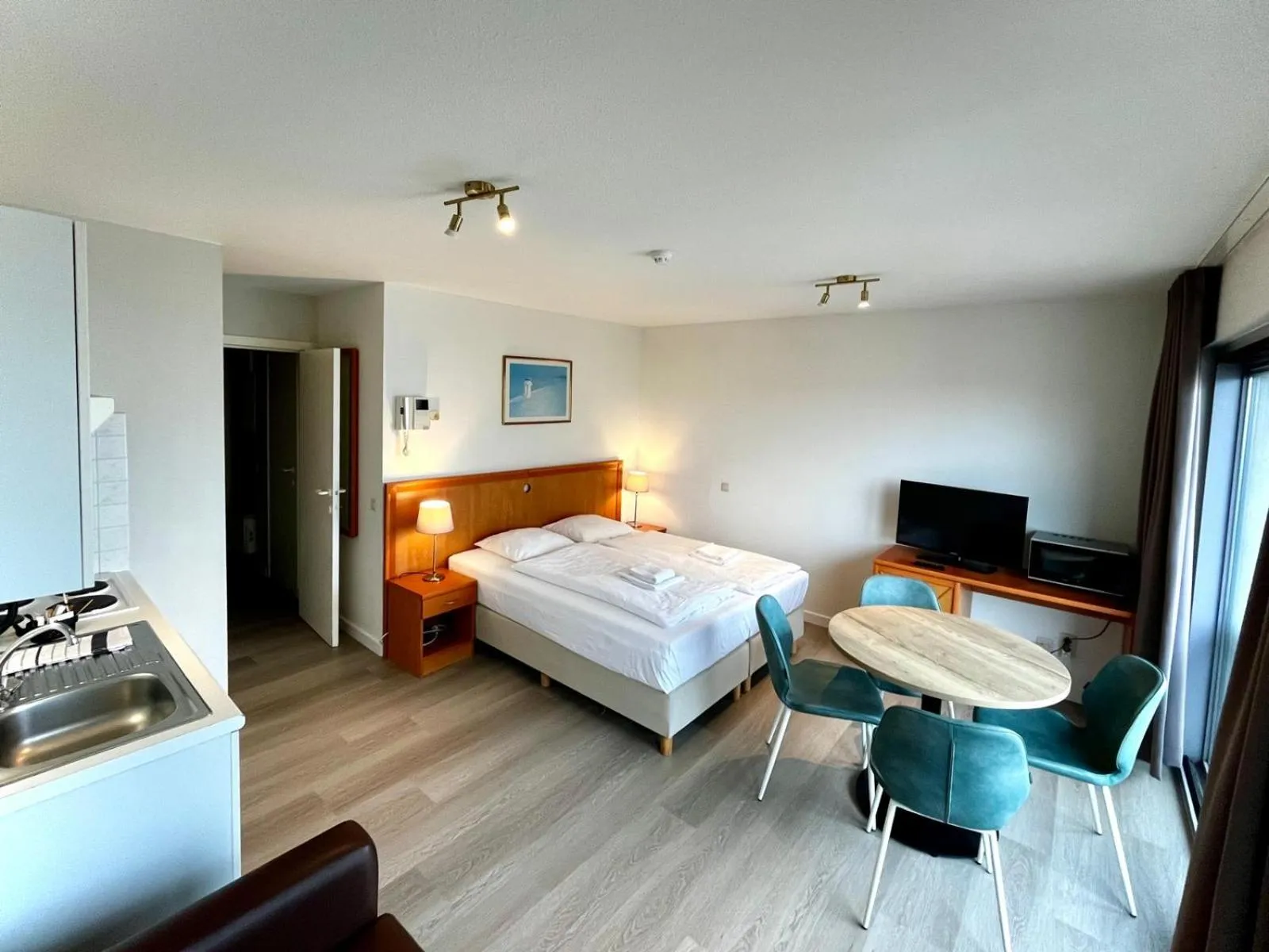 TV and multimedia, Bed in Seaside Blankenberge