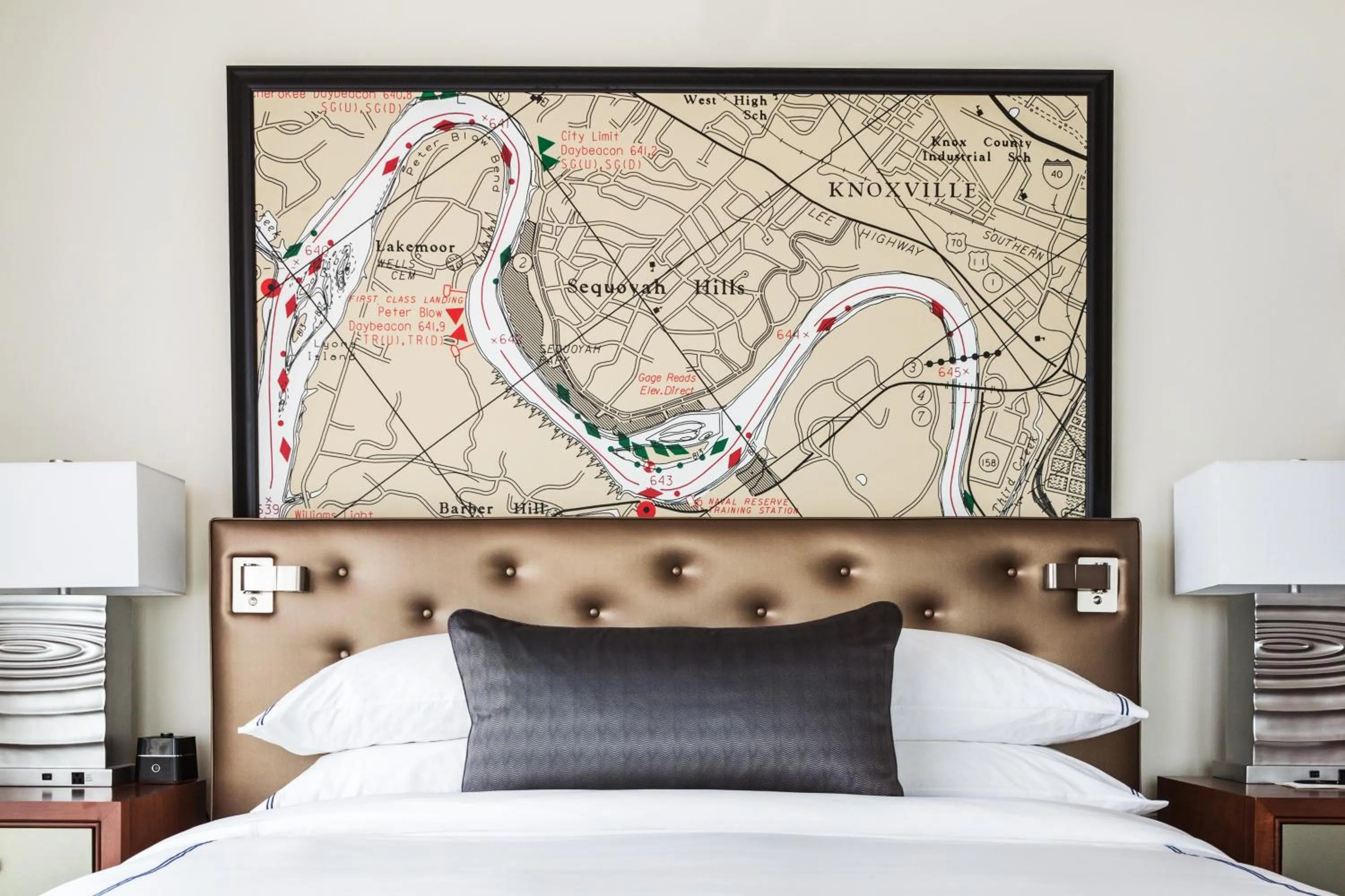 Bedroom, Bed in The TENNESSEAN Hotel