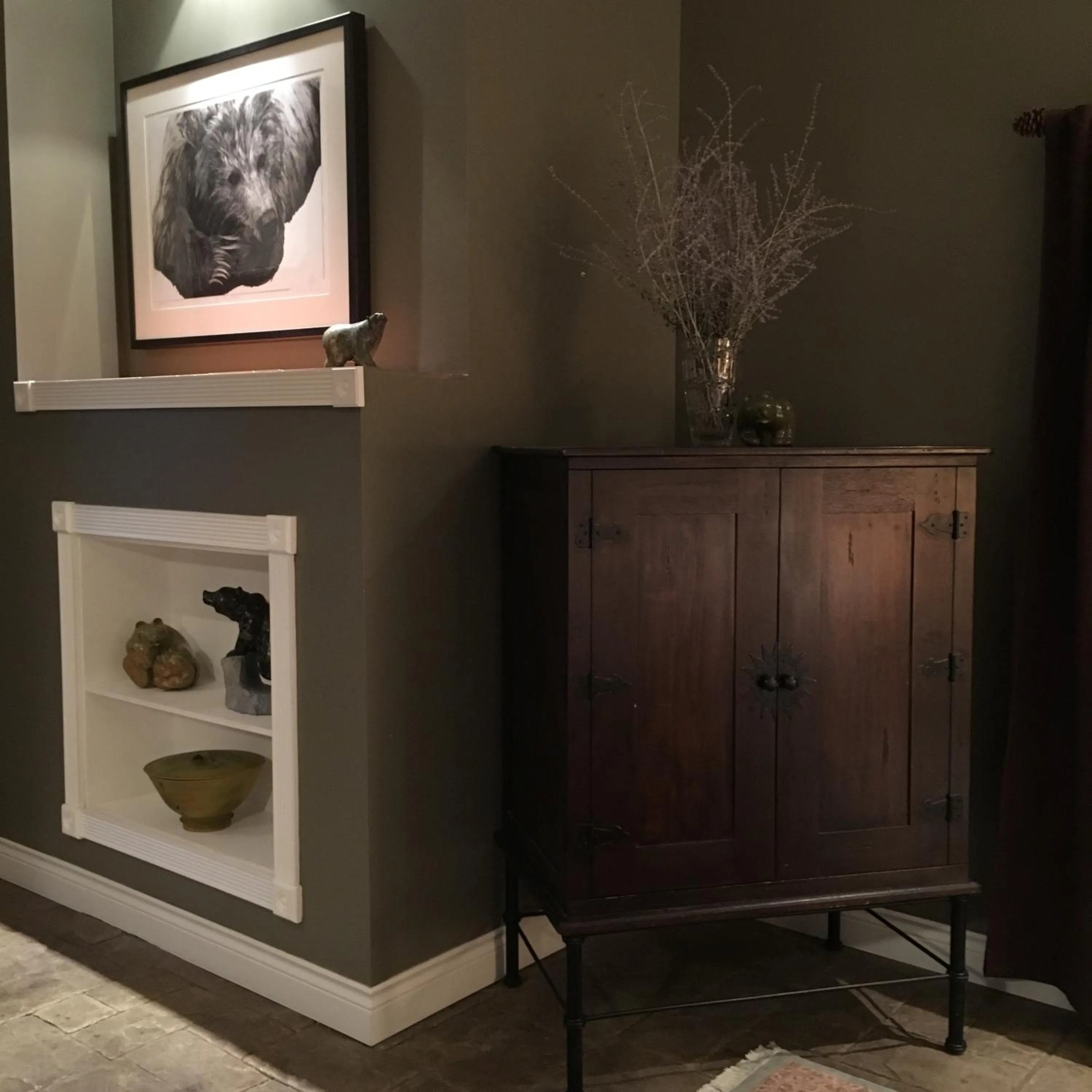 Decorative detail in Casa Colina