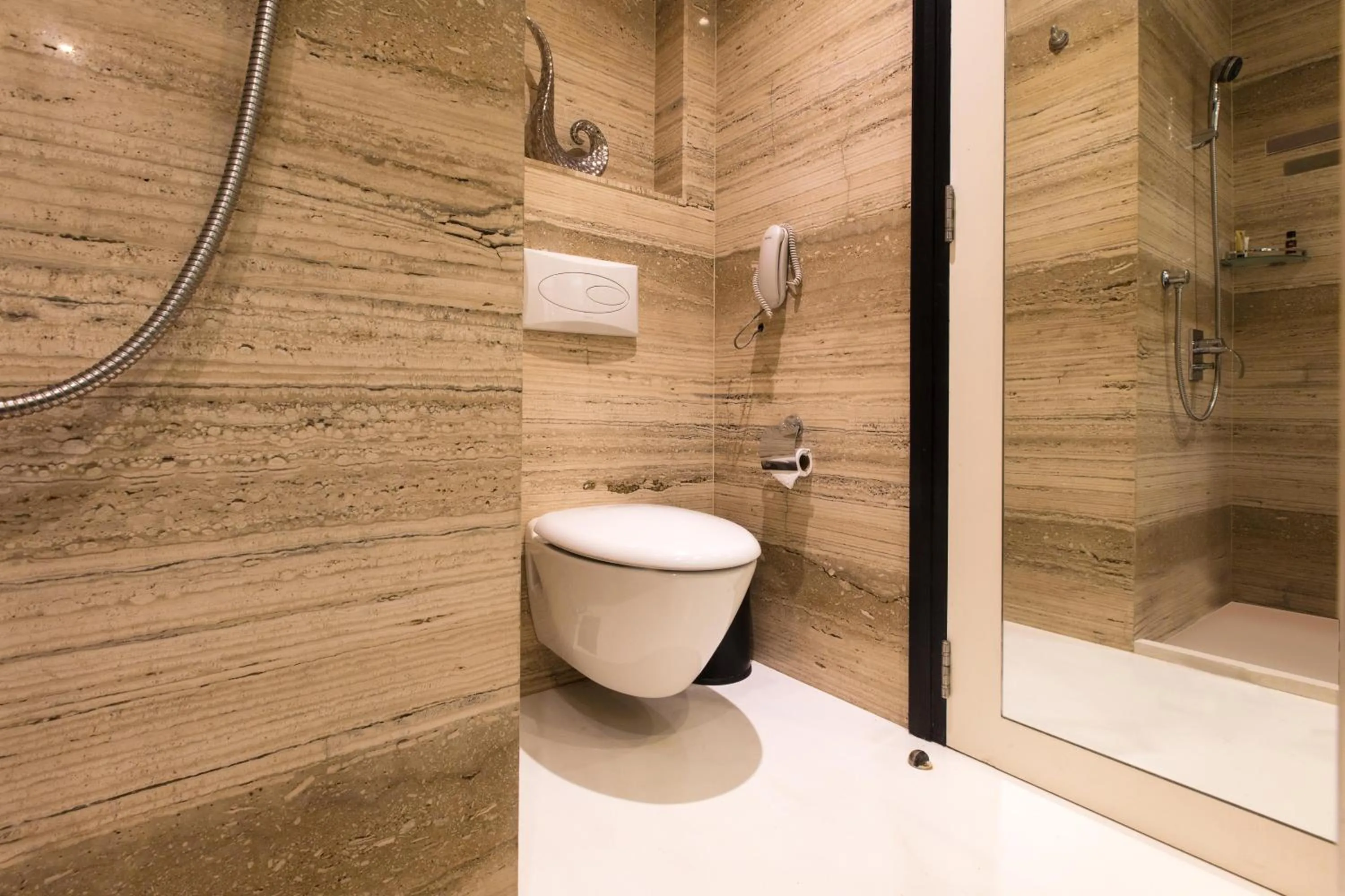 Bathroom in The Empresa Hotel