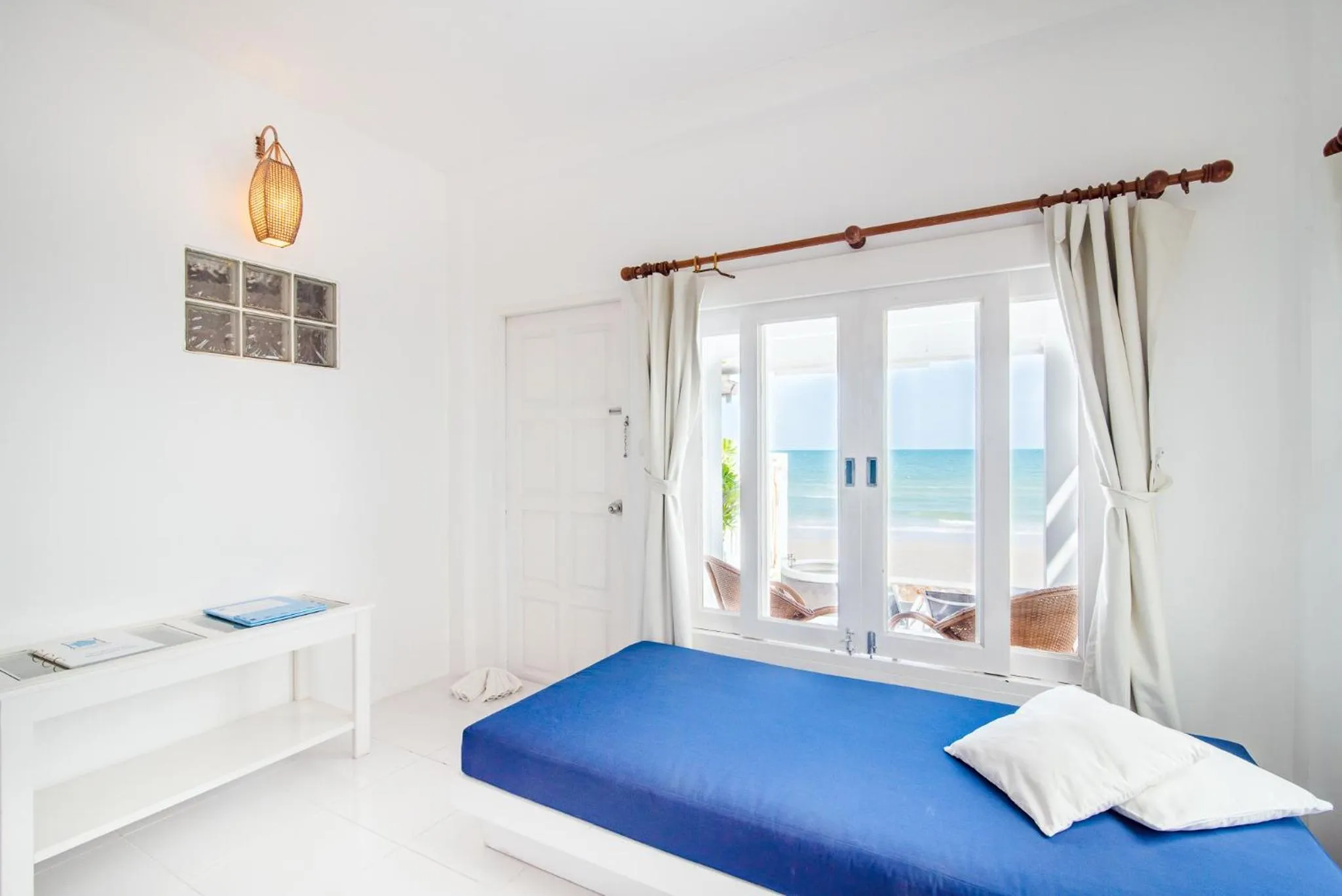 Sea view, Bed in Baan KangMung Hua Hin On The Beach