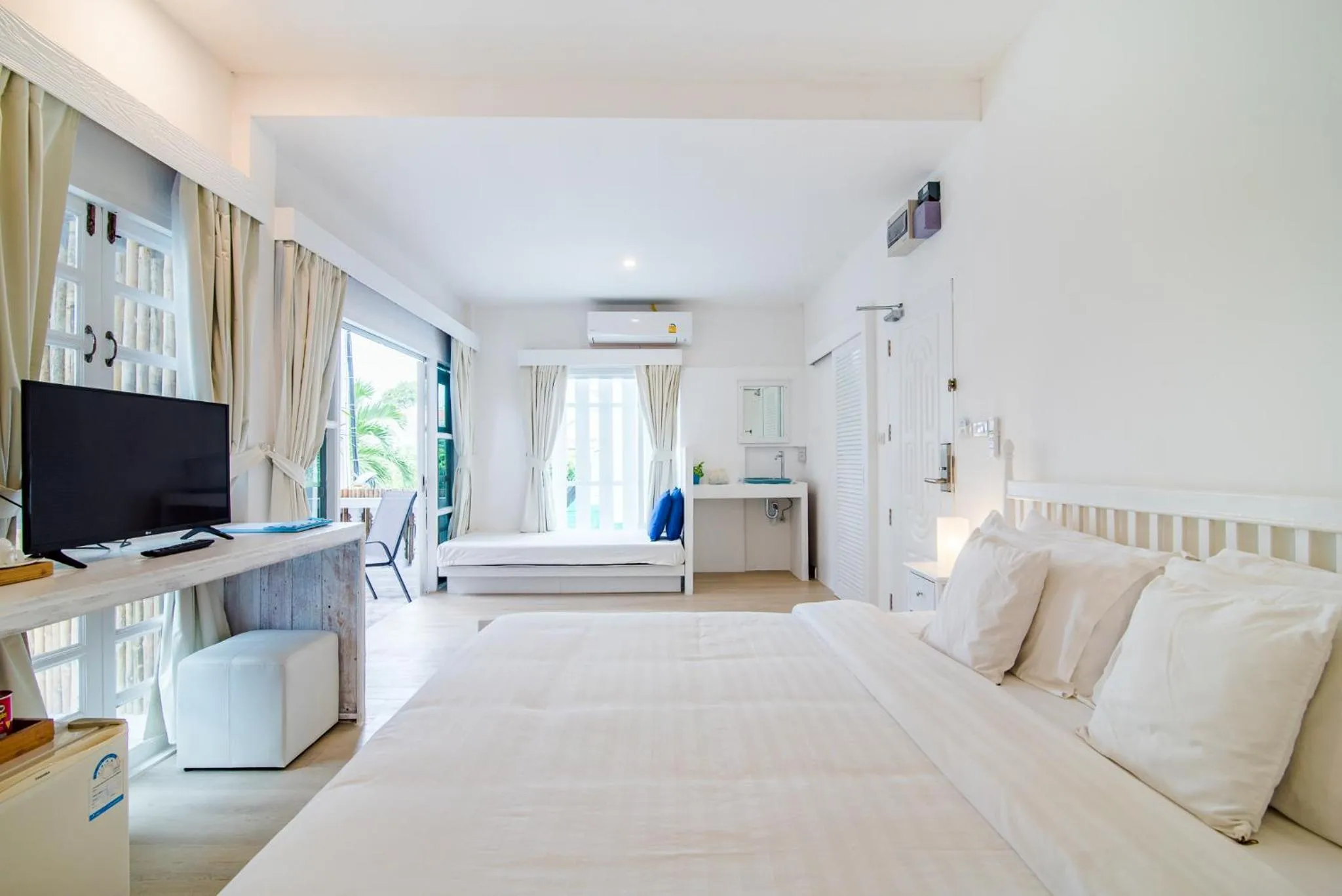 Bed in Baan KangMung Hua Hin On The Beach