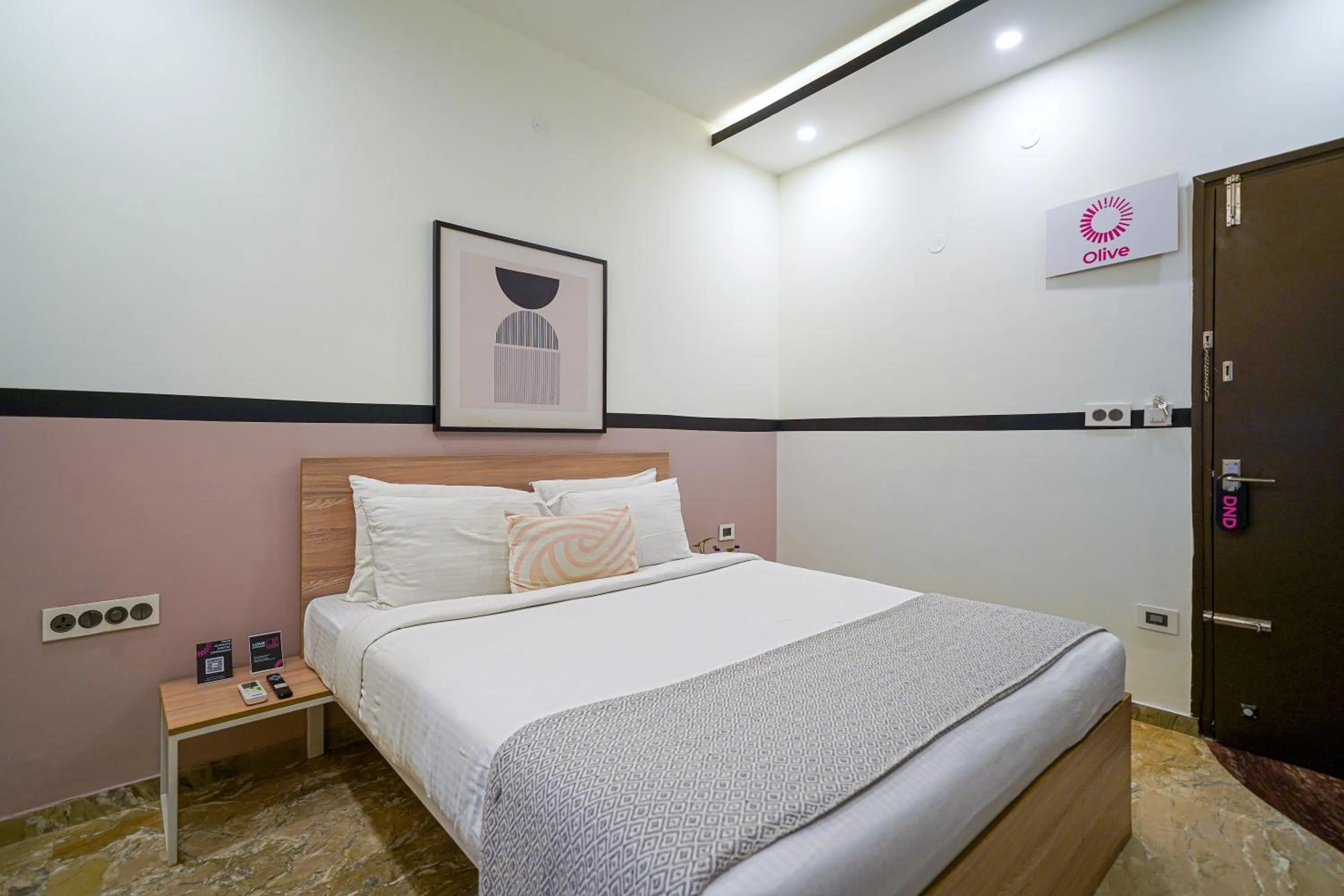 Bed in Olive Zip Golflinks by Embassy Group