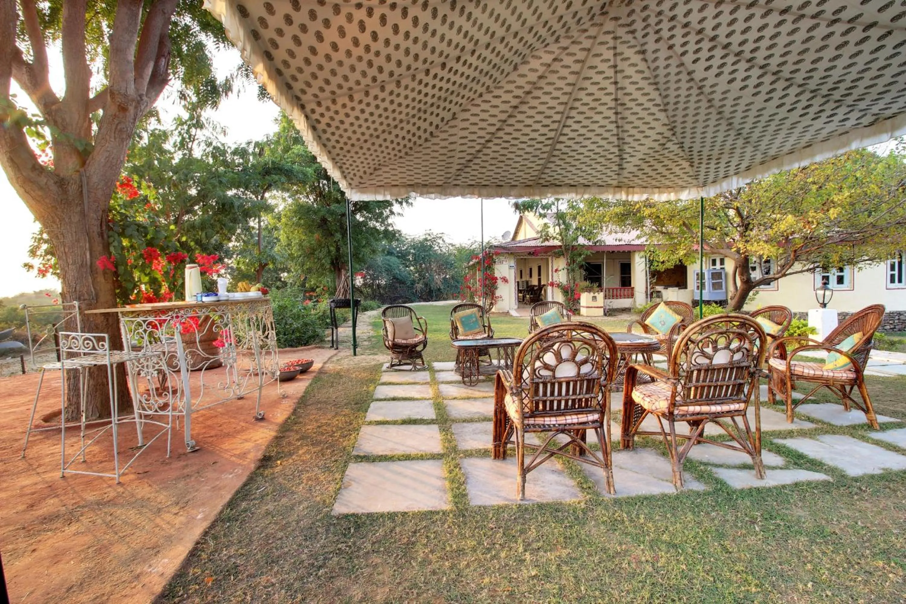 Restaurant/places to eat in Bhadrawati - A Riverside Safari Lodge Ranthambore