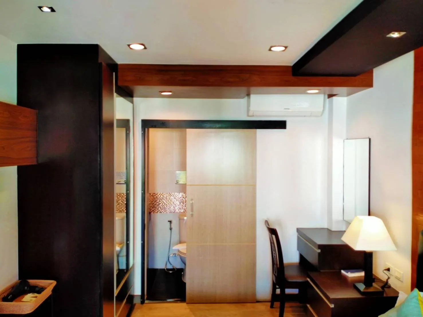 wardrobe in Hotel De Nara