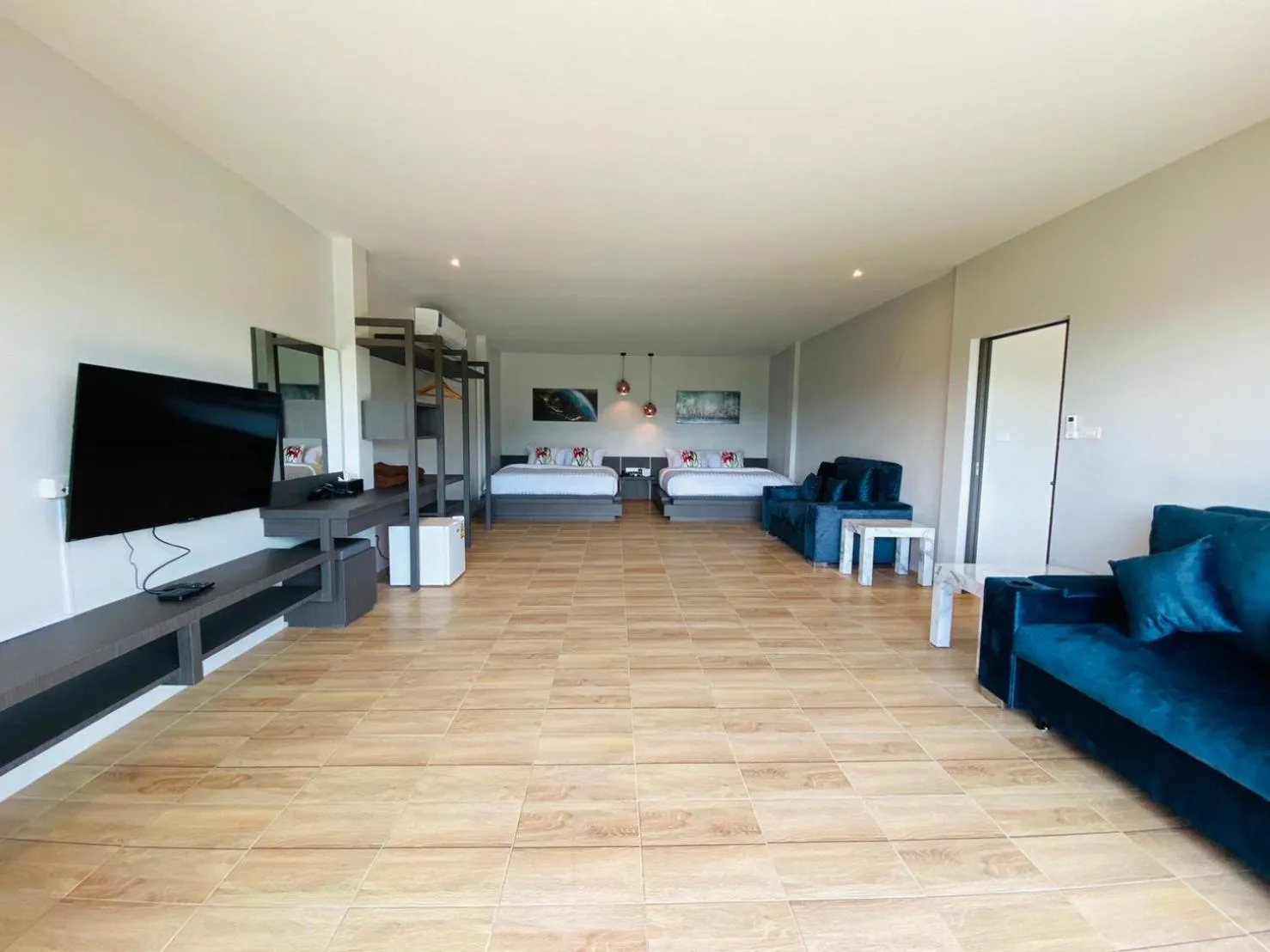 Photo of the whole room in Belong Jin The Dam Hotel And Resort