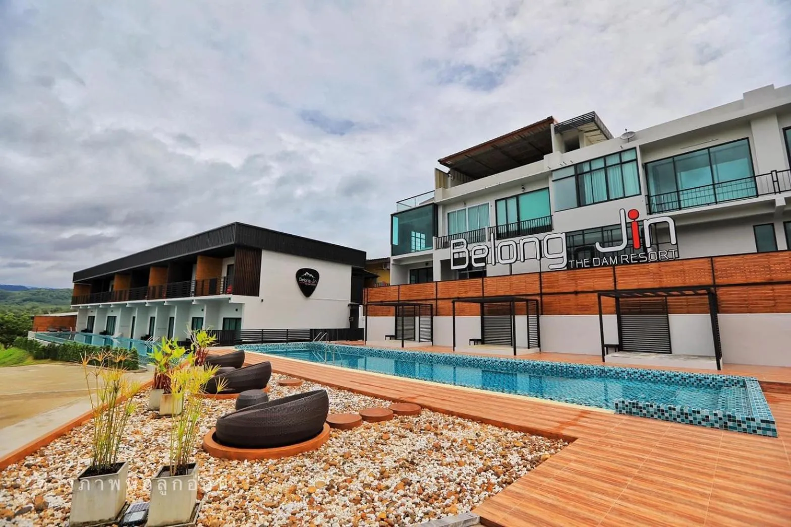 Swimming pool in Belong Jin The Dam Hotel And Resort