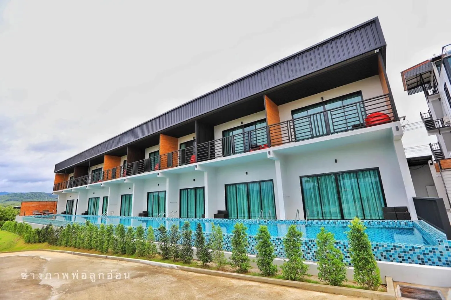 Swimming pool in Belong Jin The Dam Hotel And Resort