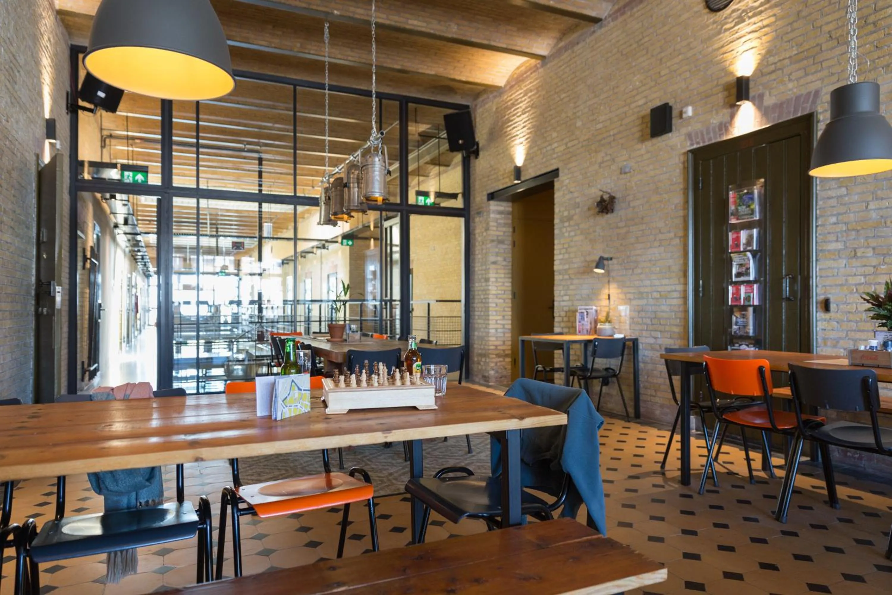 Lounge or bar in Alibi Hostel Leeuwarden